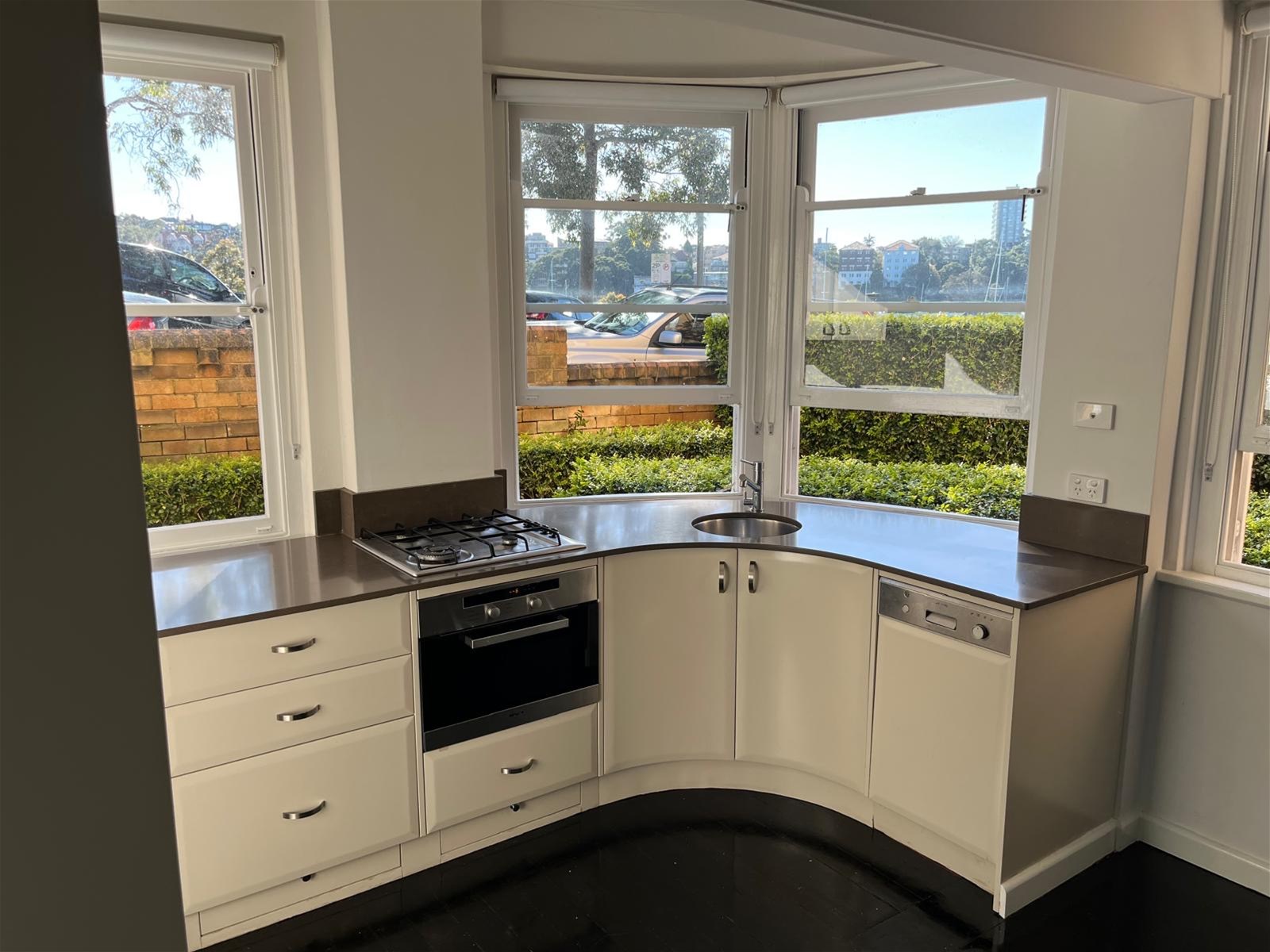 Sunny 2-Bedroom Waterfront Gem – Boutique Art Deco Building