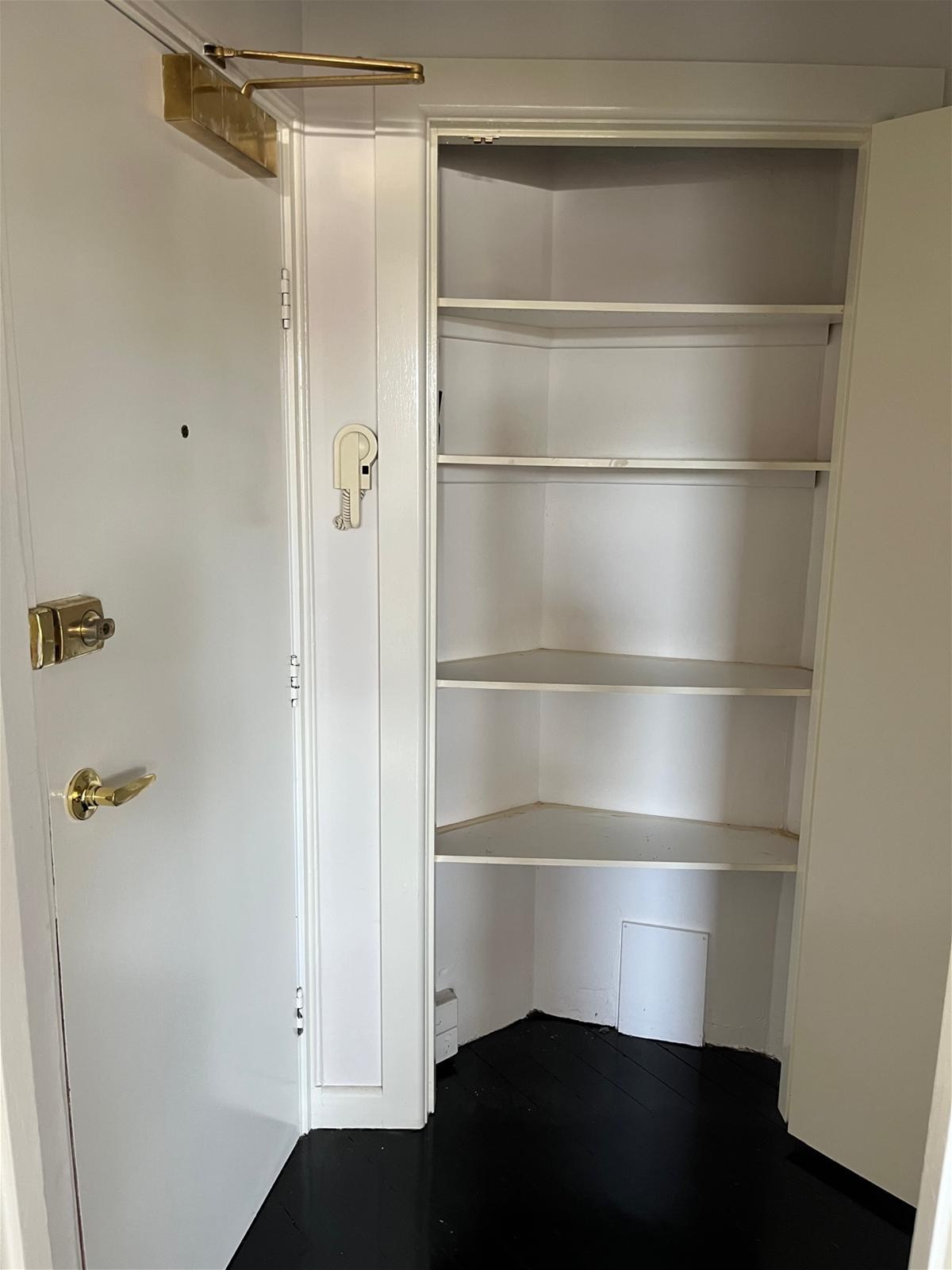 Sunny 2-Bedroom Waterfront Gem – 5