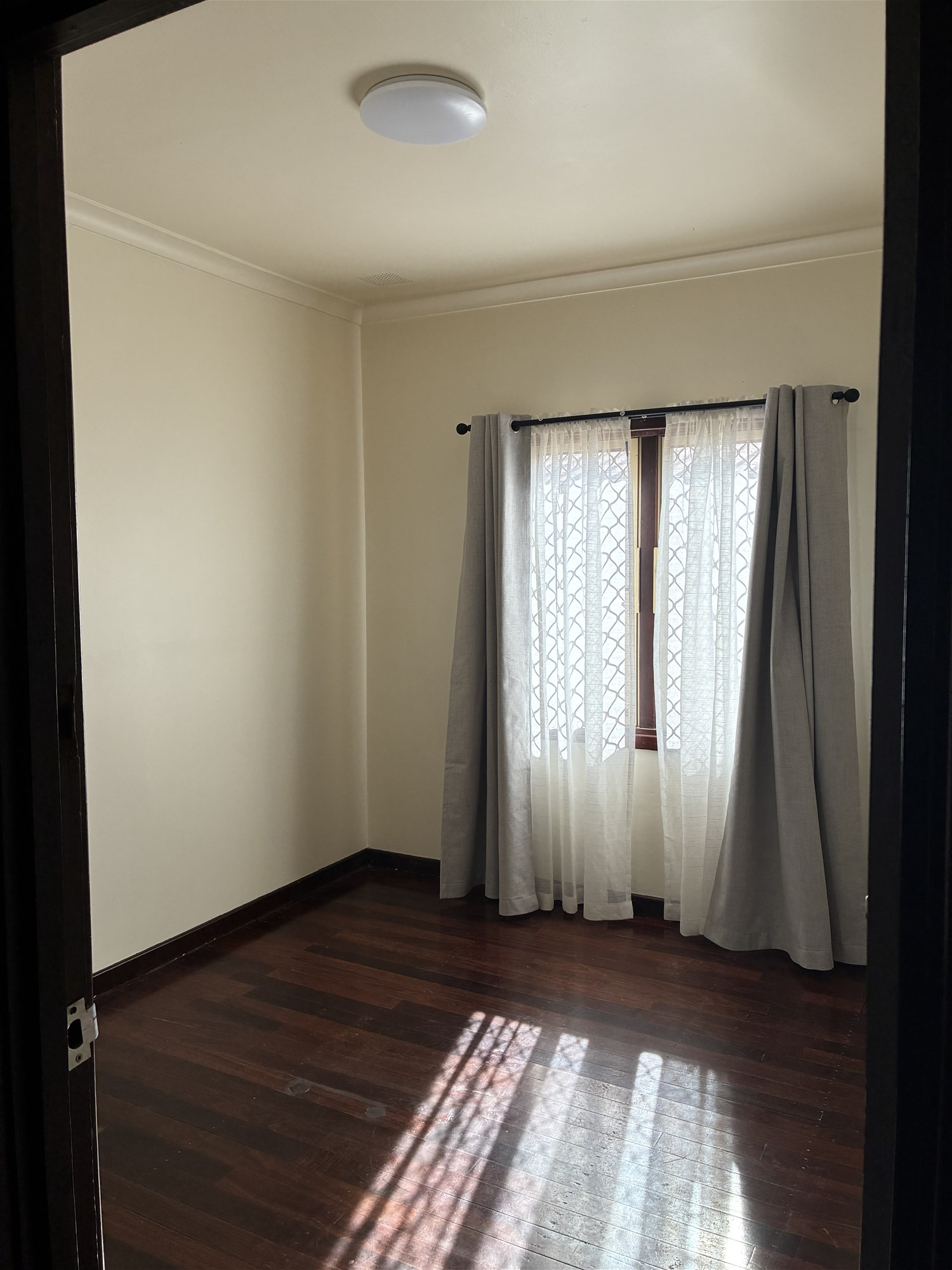 Cosy Karrinyup Home 6