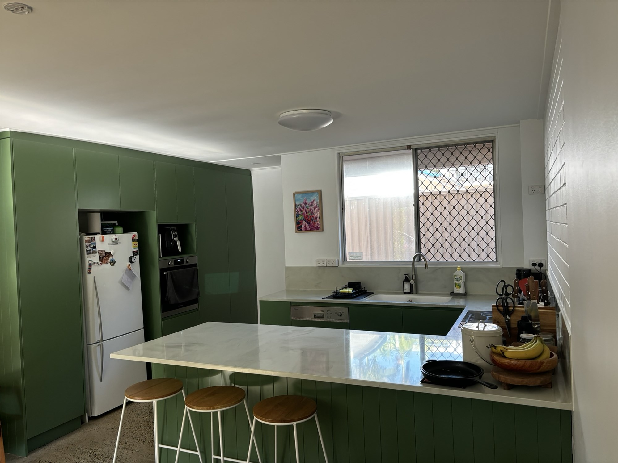 Beachside Living in Mermaid 2