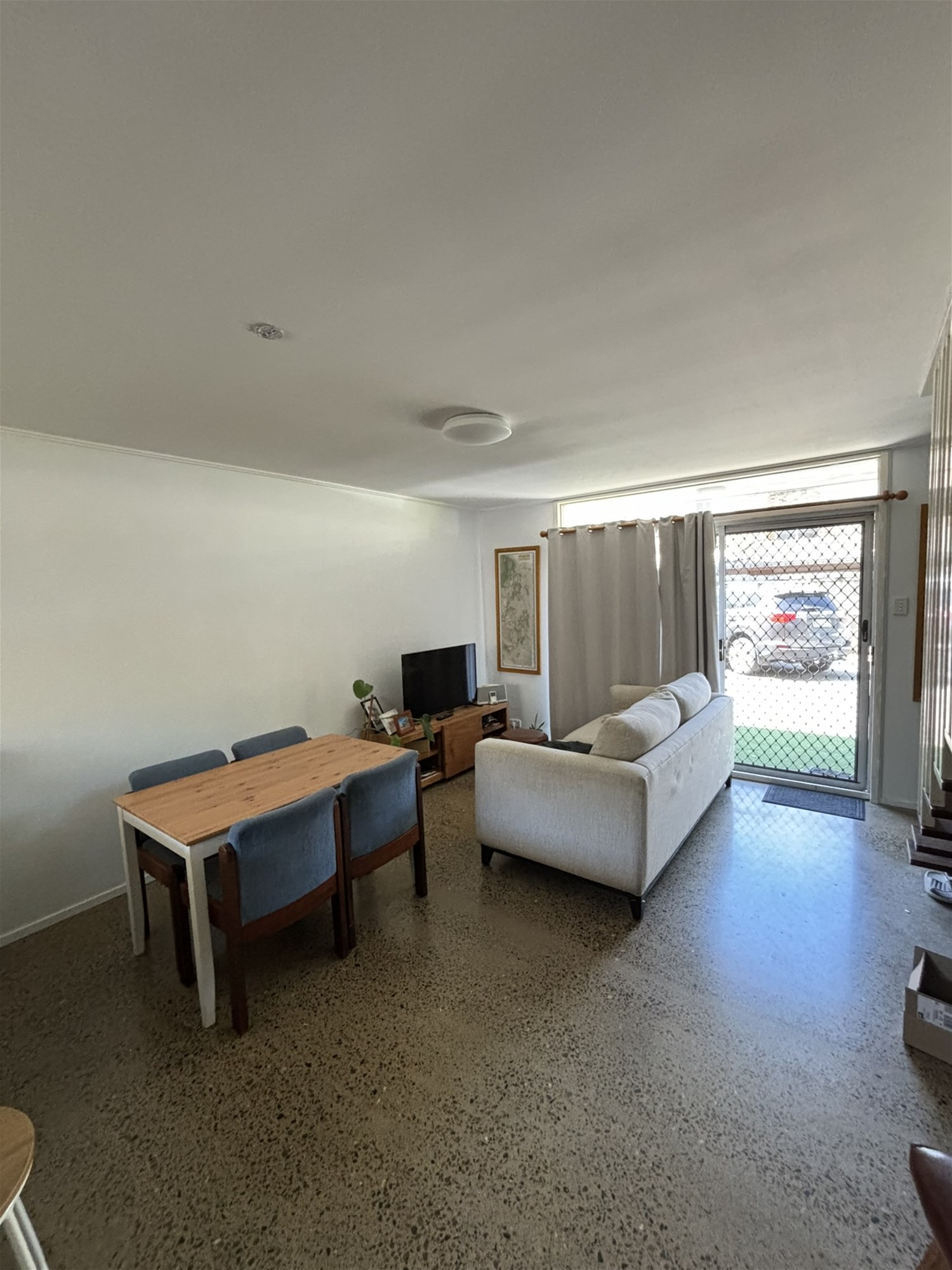 Beachside Living in Mermaid 5