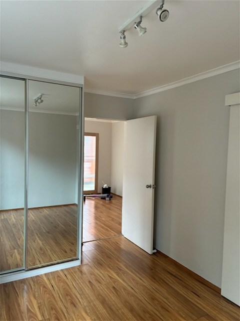 One Bedroom light filled Apartment 3