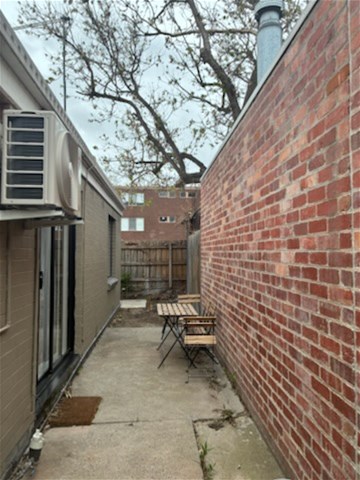 One Bedroom light filled Apartment 7