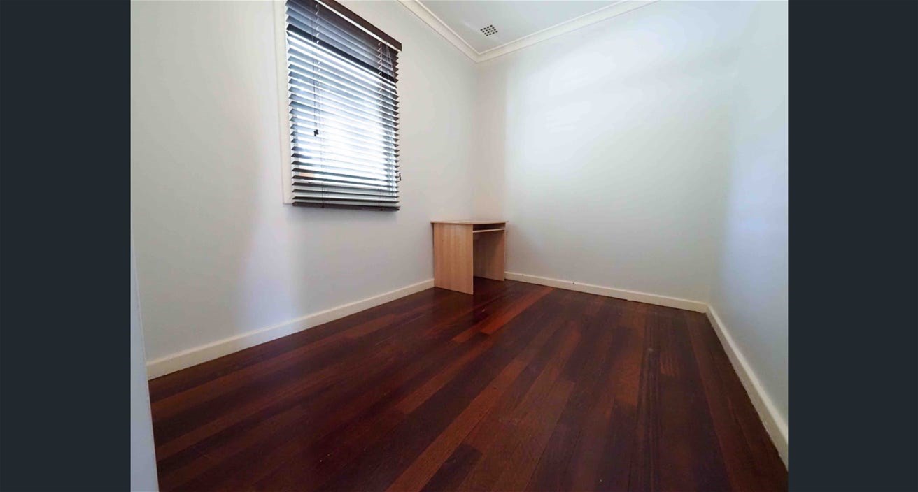 Neat 2 bed, 1 bath 3