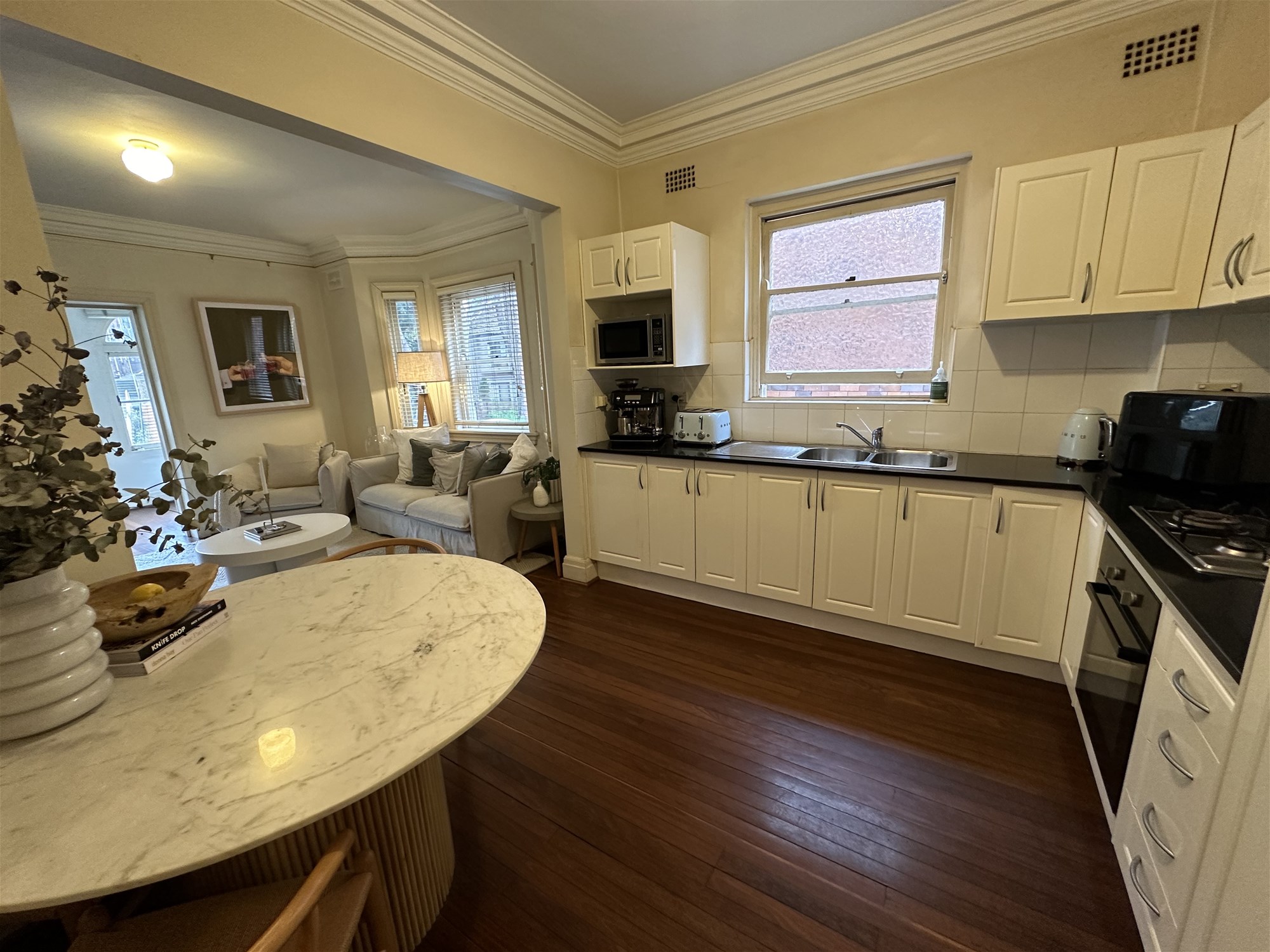 Three Large Bedroom Apartment + 9