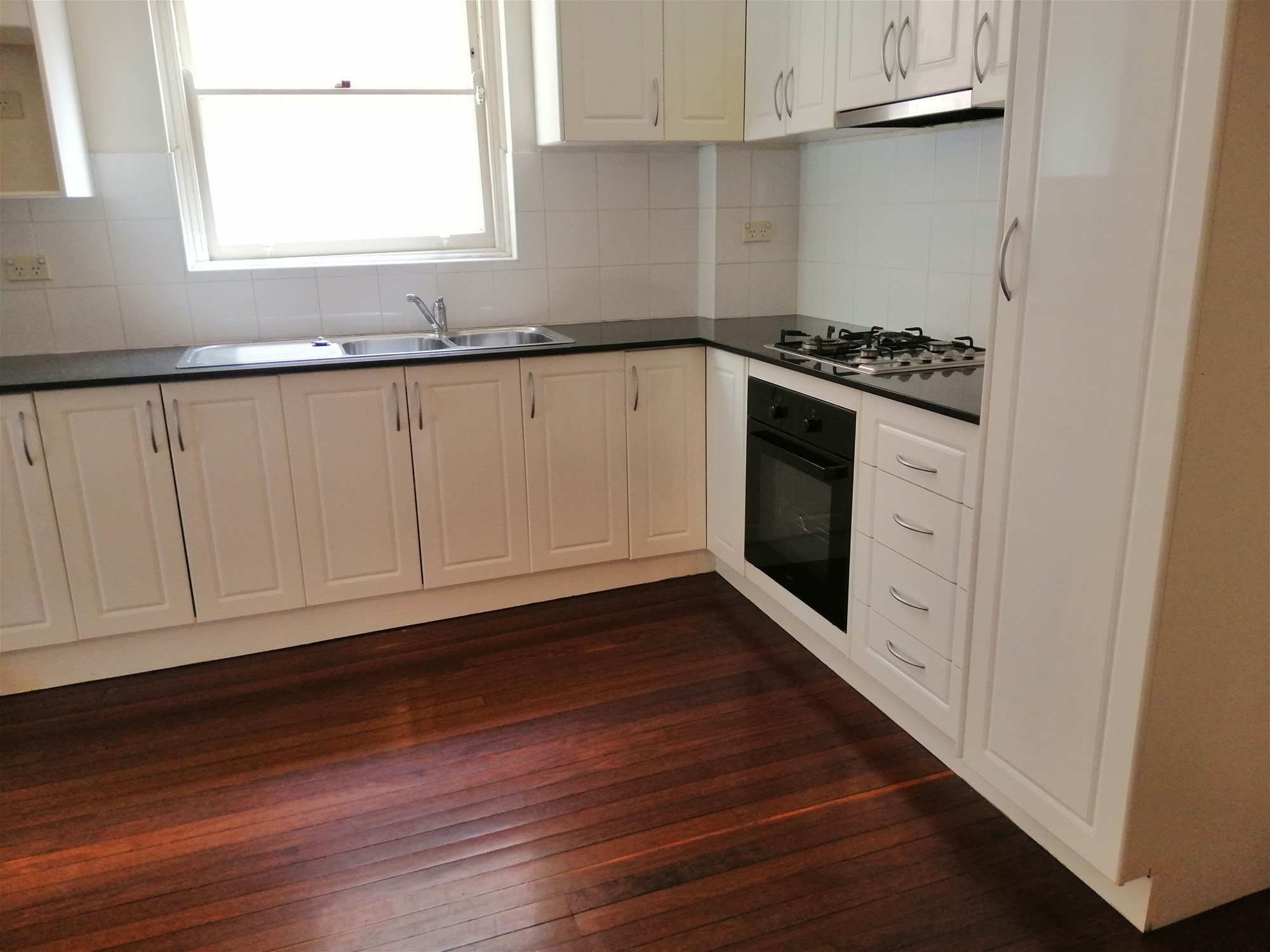 Three Large Bedroom Apartment + 23