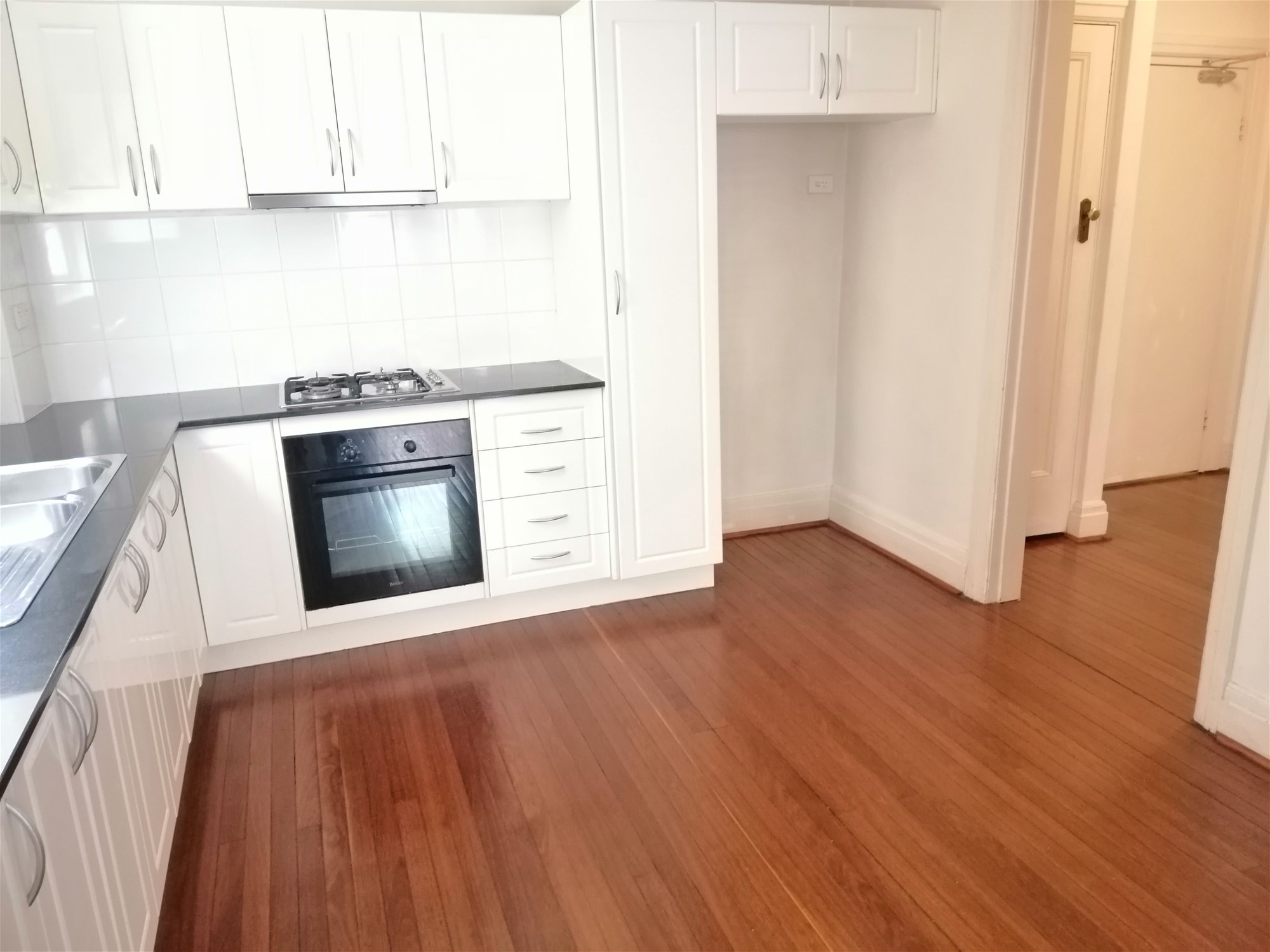 Three Large Bedroom Apartment + 25