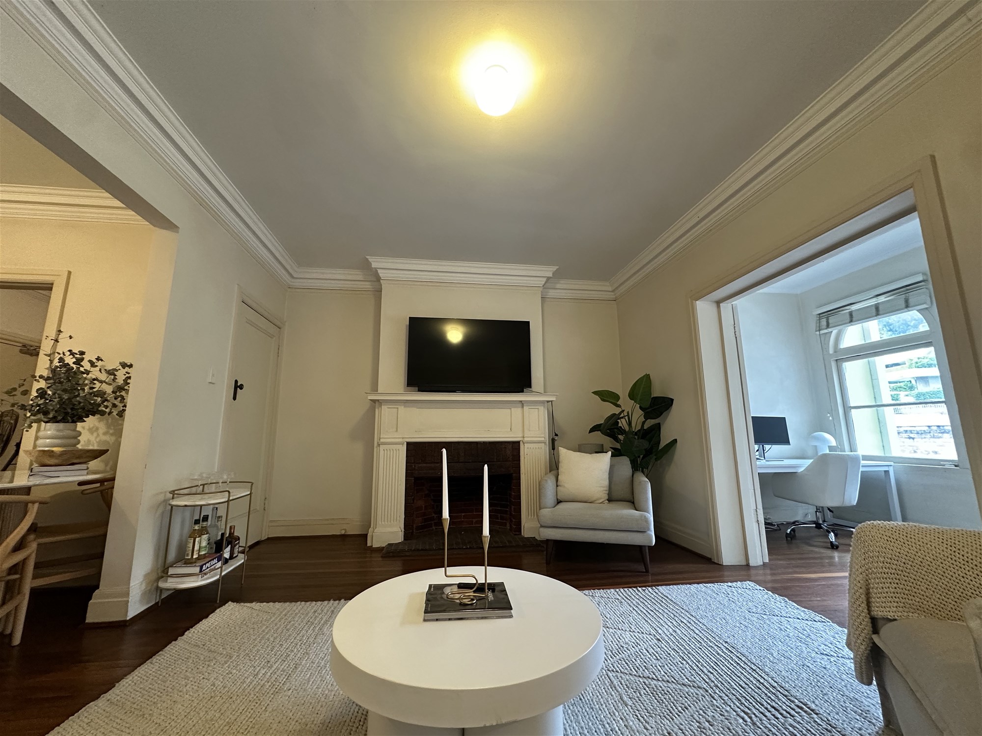 Three Large Bedroom Apartment + 40