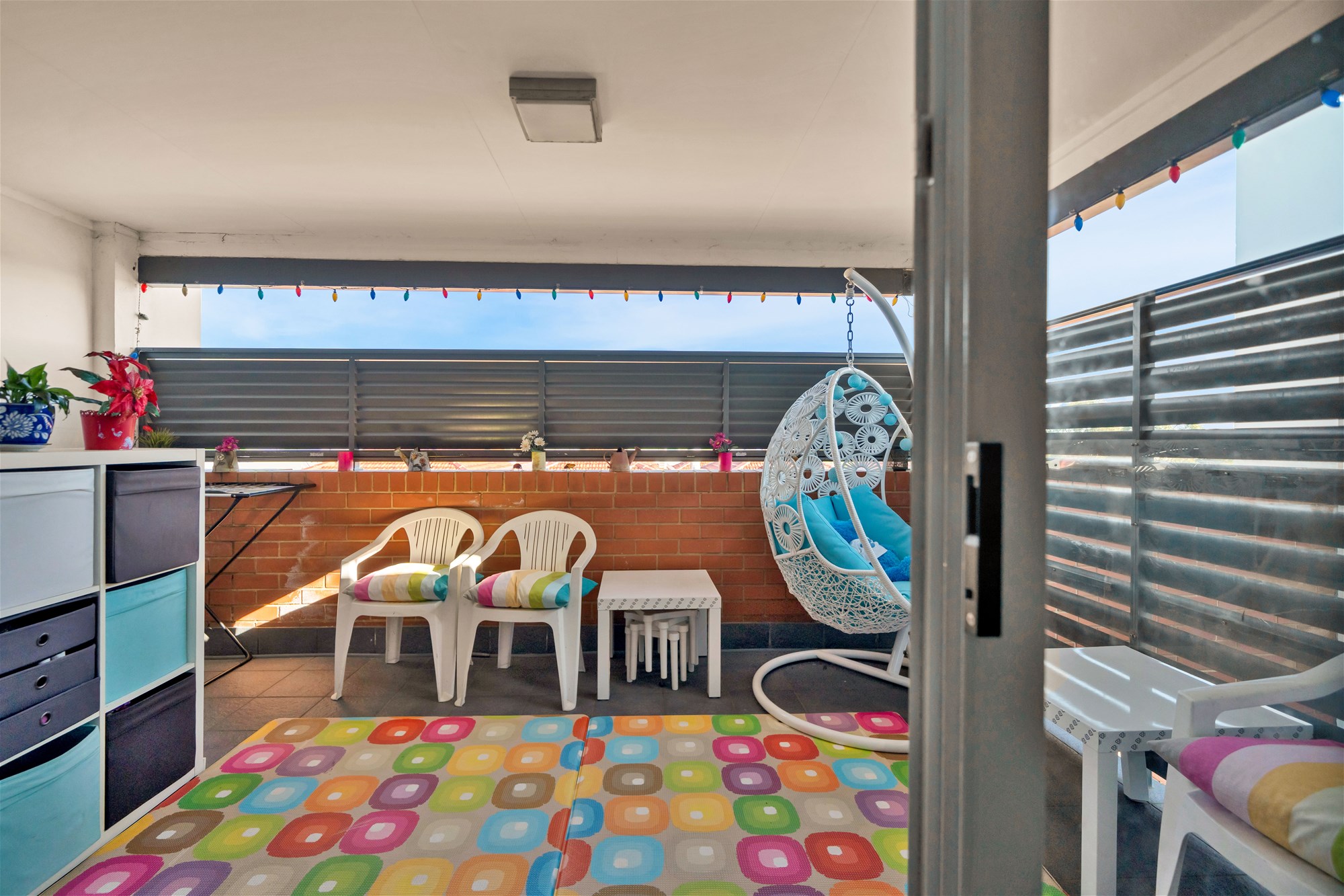 Quiet and Secure Apartment in 14