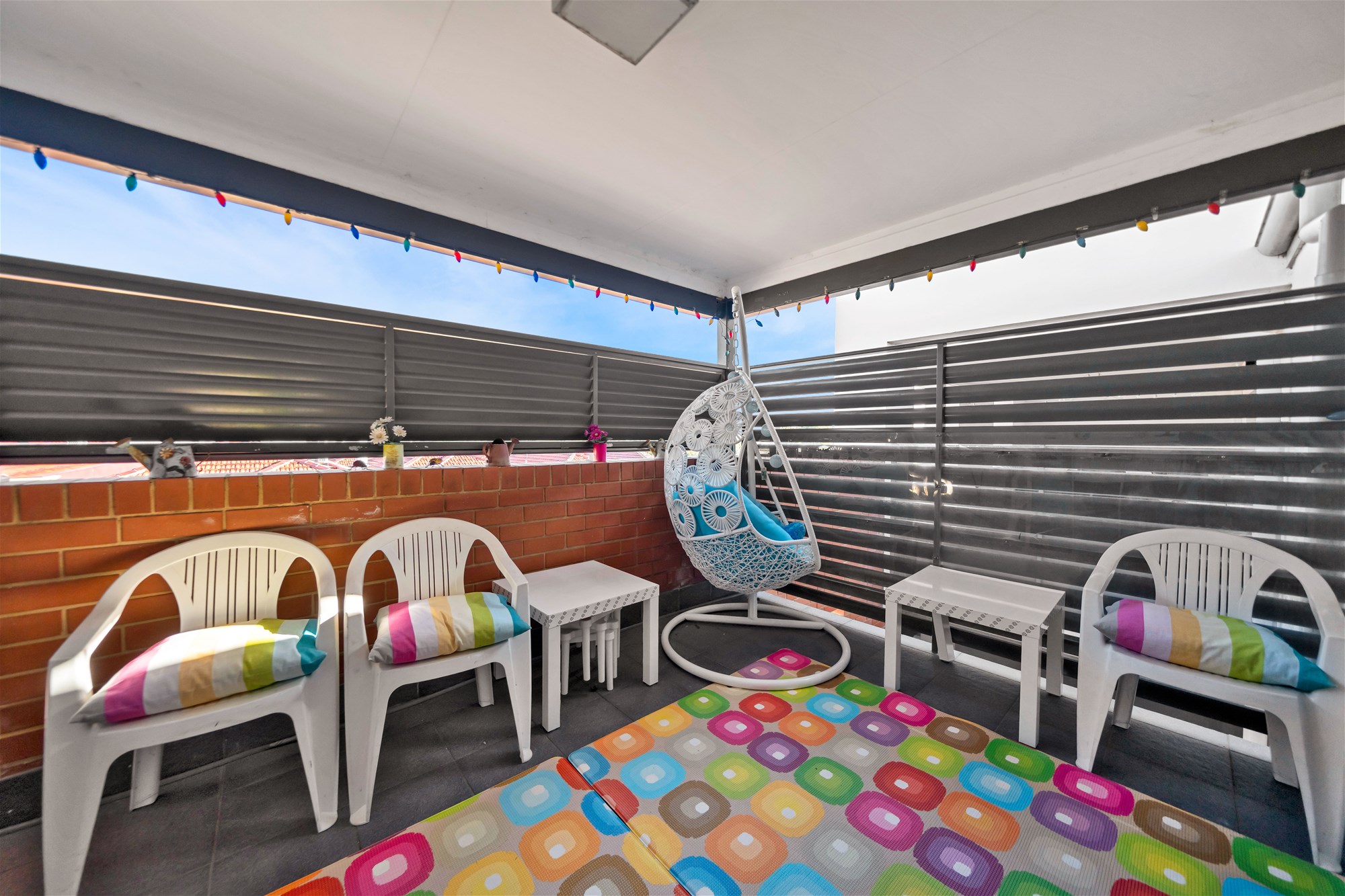 Quiet and Secure Apartment in 15