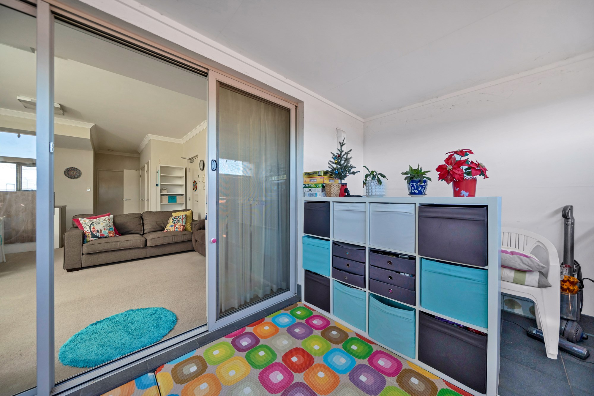 Quiet and Secure Apartment in 13