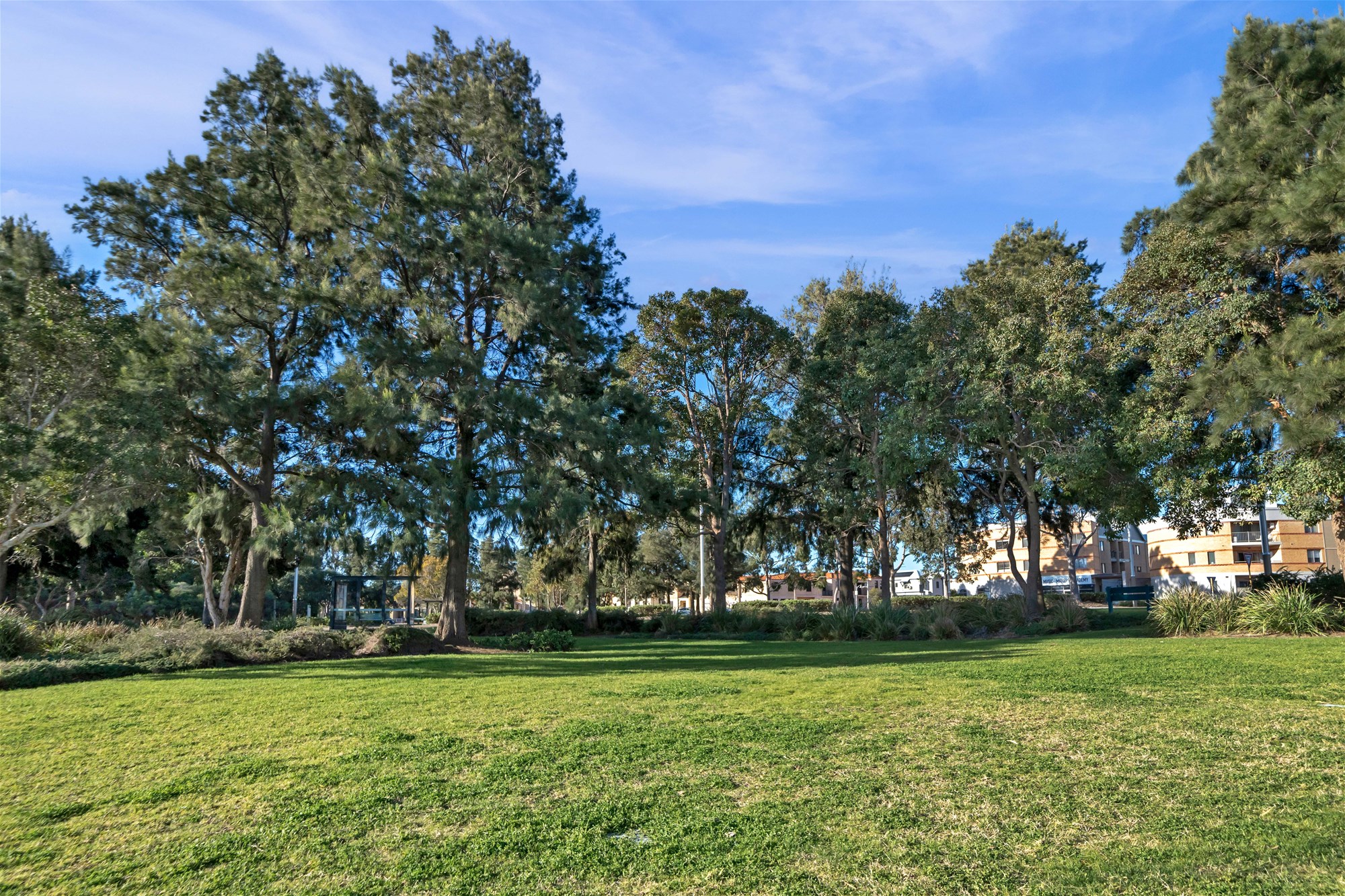 Quiet and Secure Apartment in 27