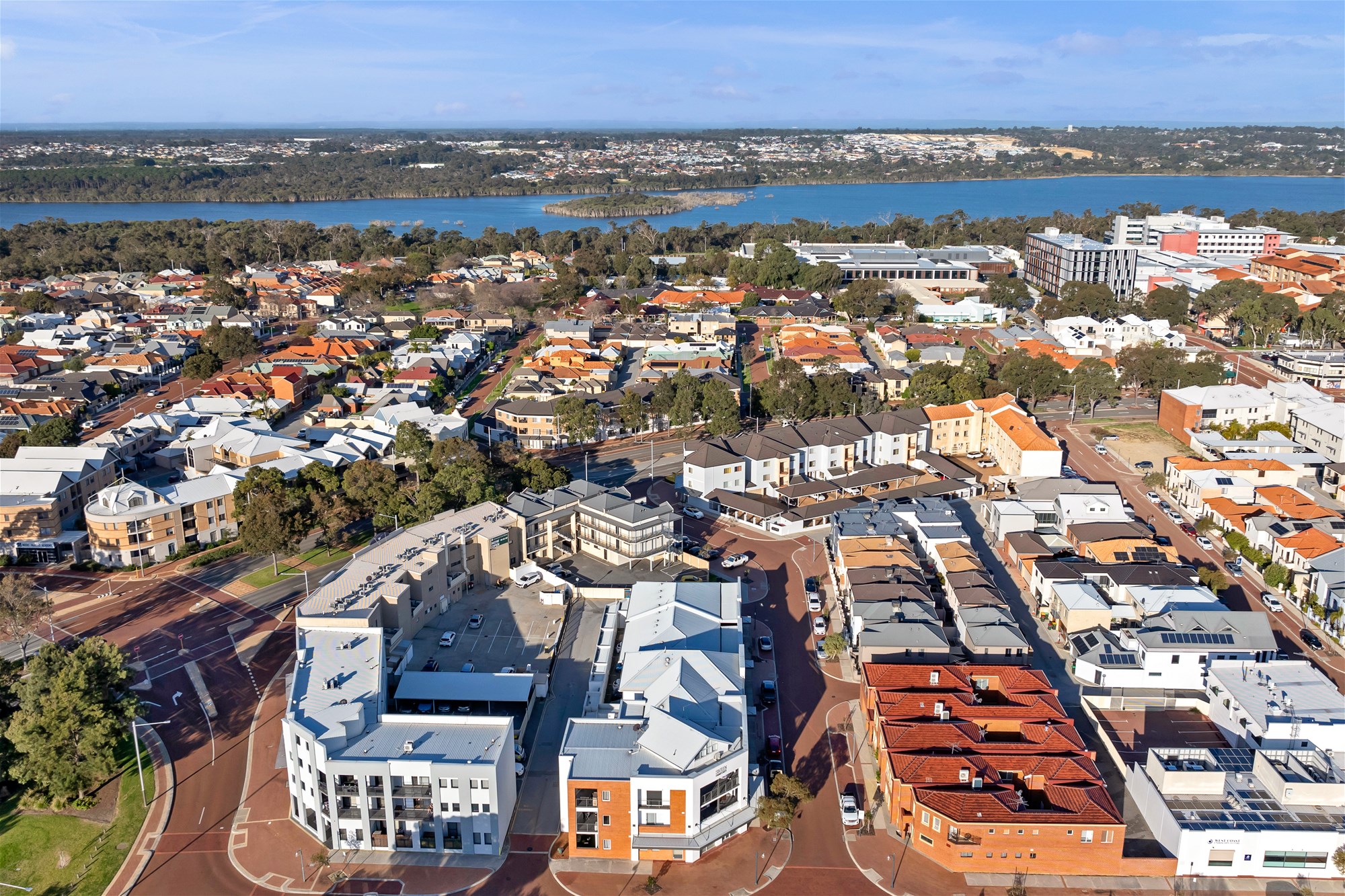 Quiet and Secure Apartment in 28