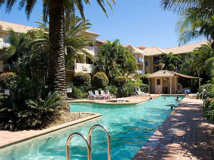 Fully furnished 2 bedroom 2 17