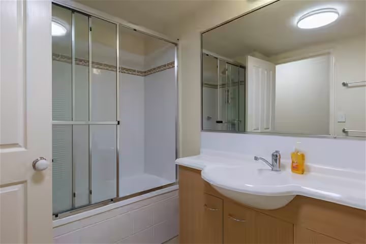 Fully furnished 2 bedroom 2 10