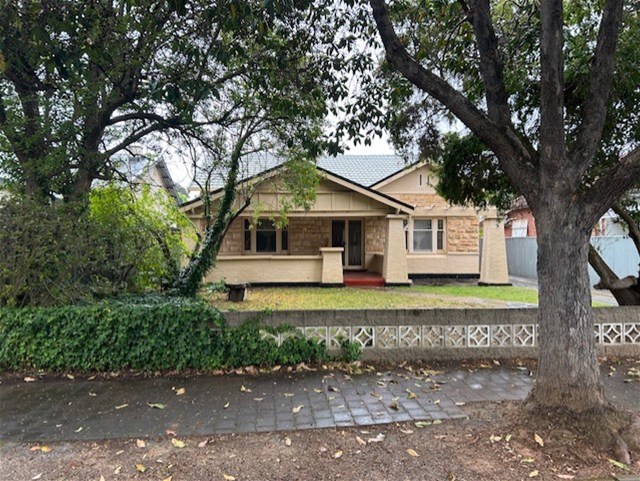 CLARENCE PARK SANDSTONE FRONTED 3 9