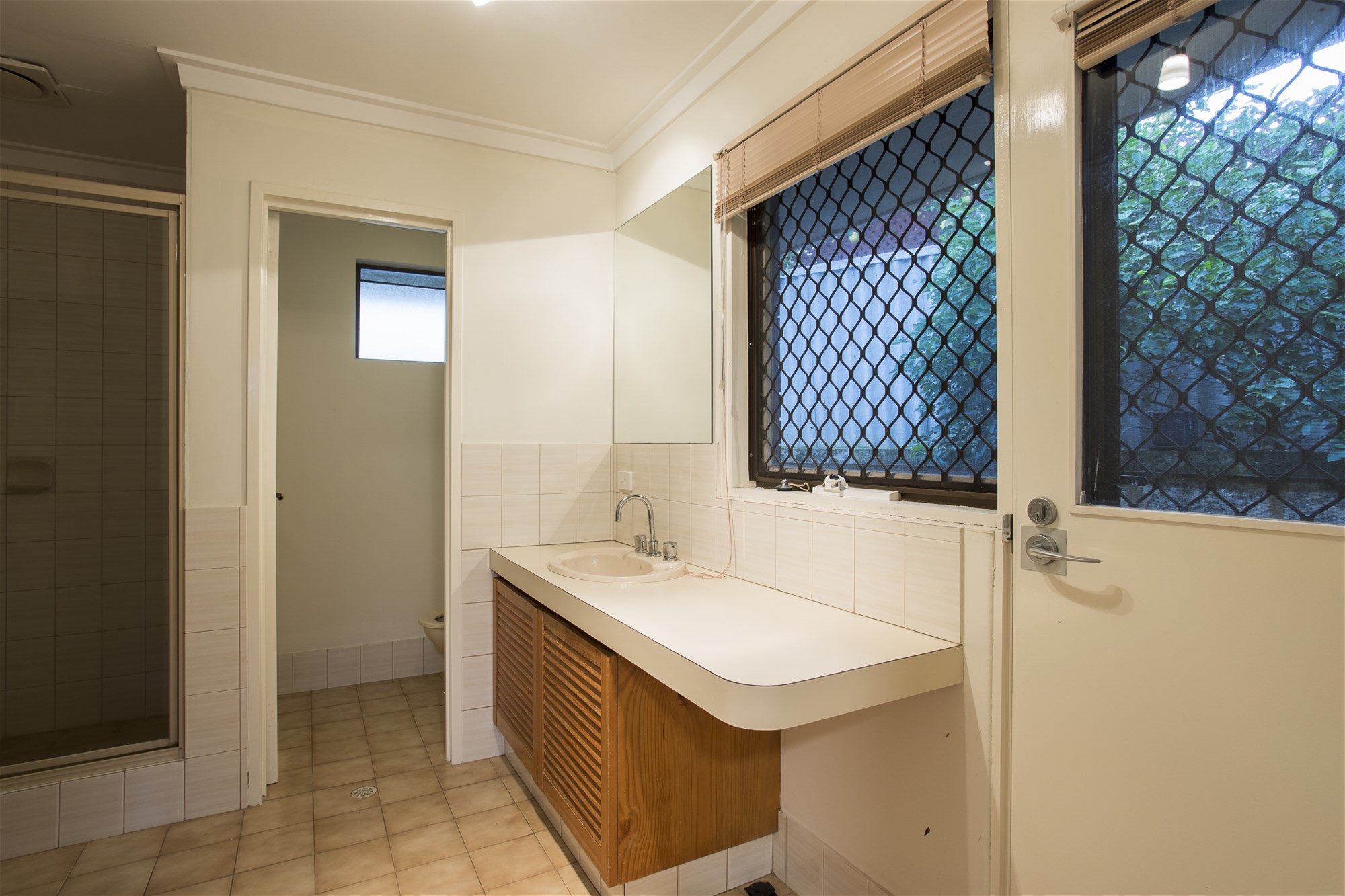 Spacious 4 Bed / 2 10
