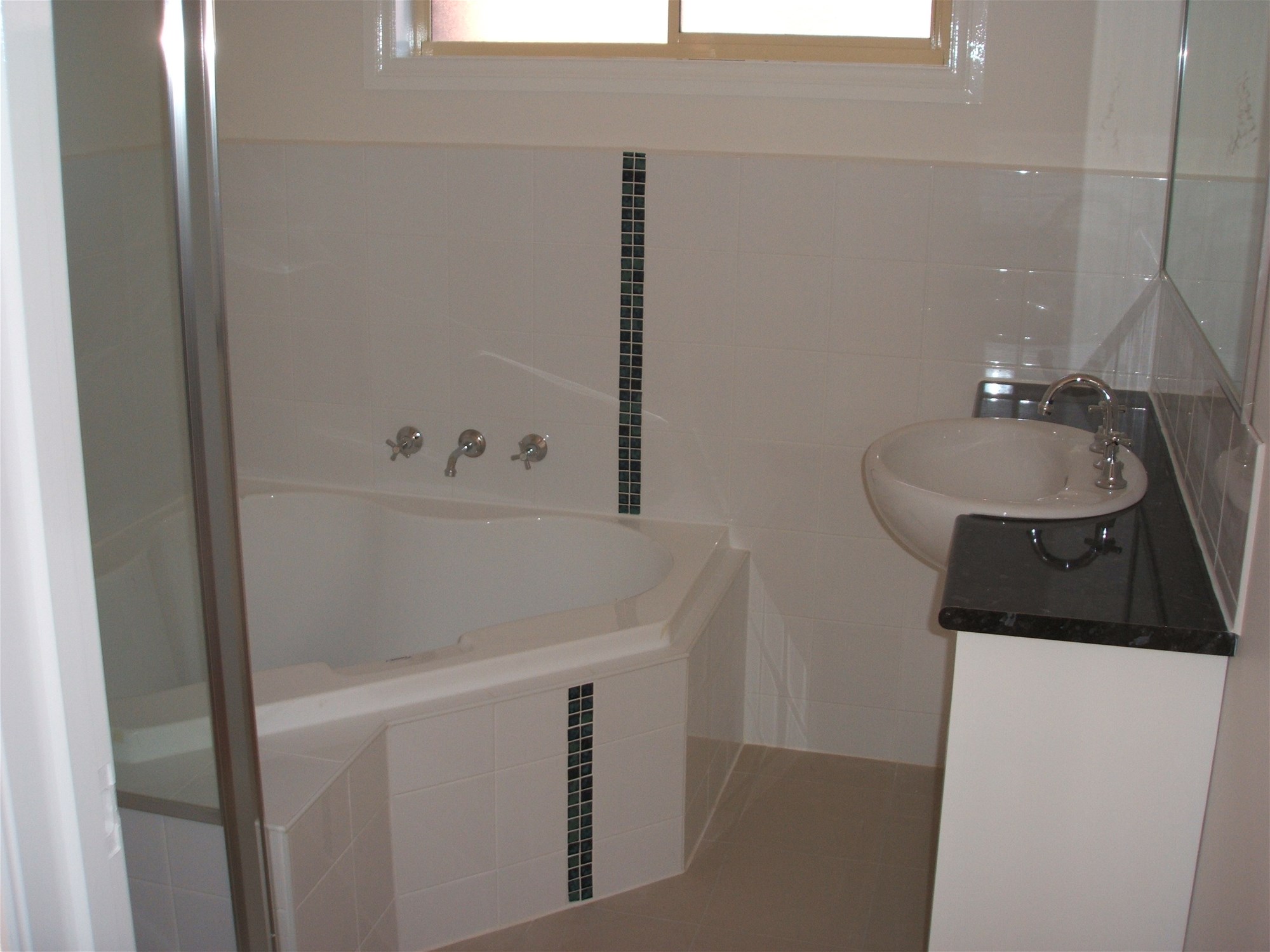 Executive Townhouse with 4 bedrooms 5