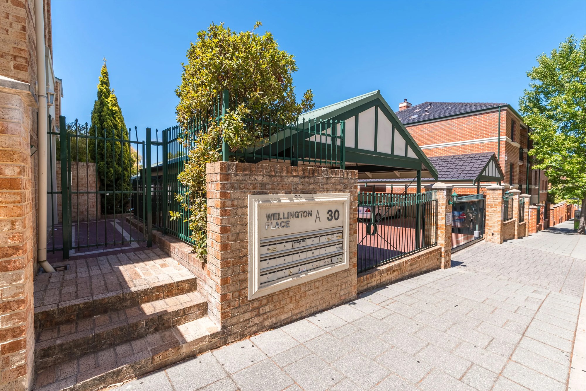 Wellington Place Apartments-CBD 19