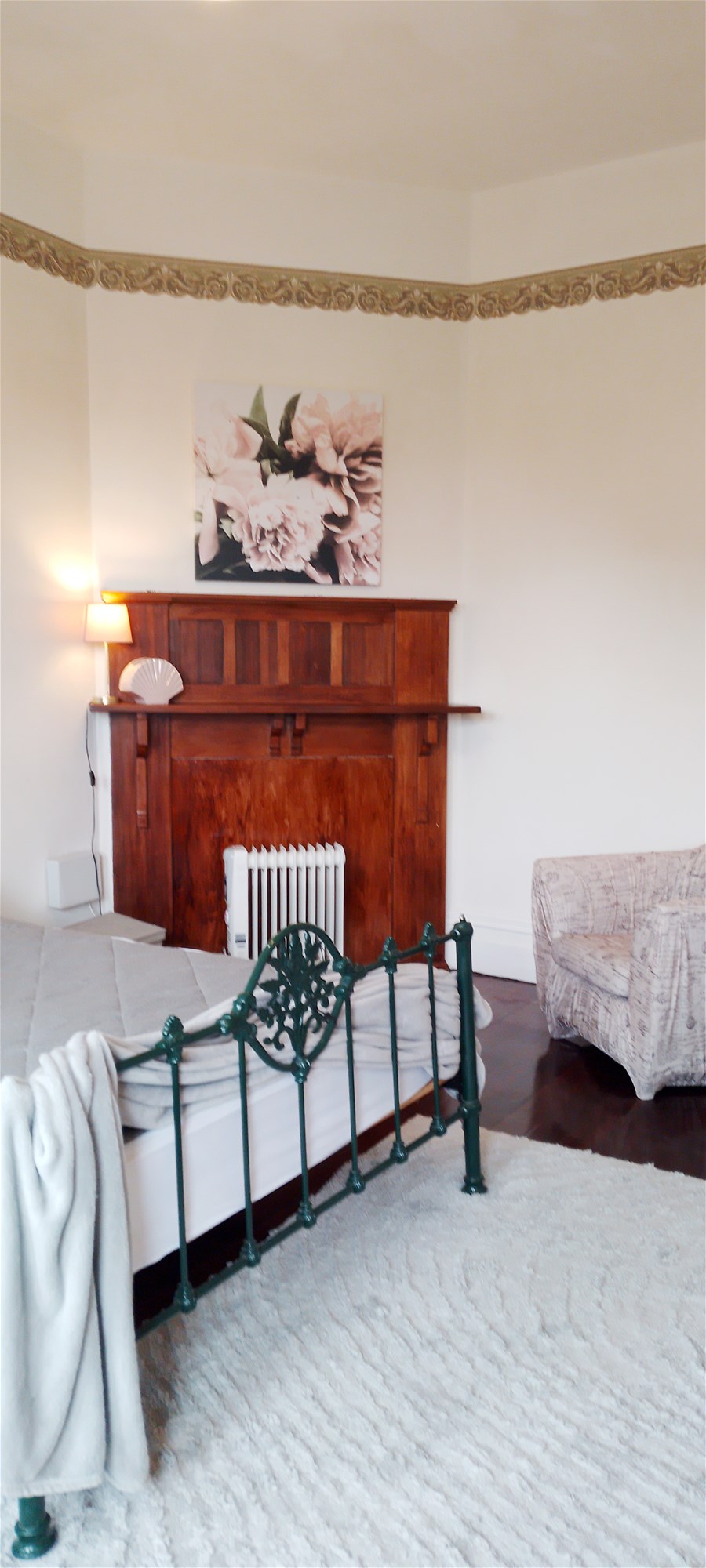 FULLY FURNISHED SELF CONTAINED PRIVATE 3