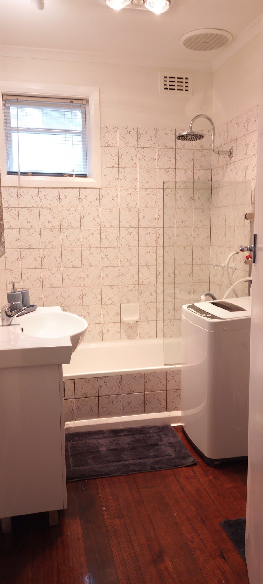 FULLY FURNISHED SELF CONTAINED PRIVATE 7