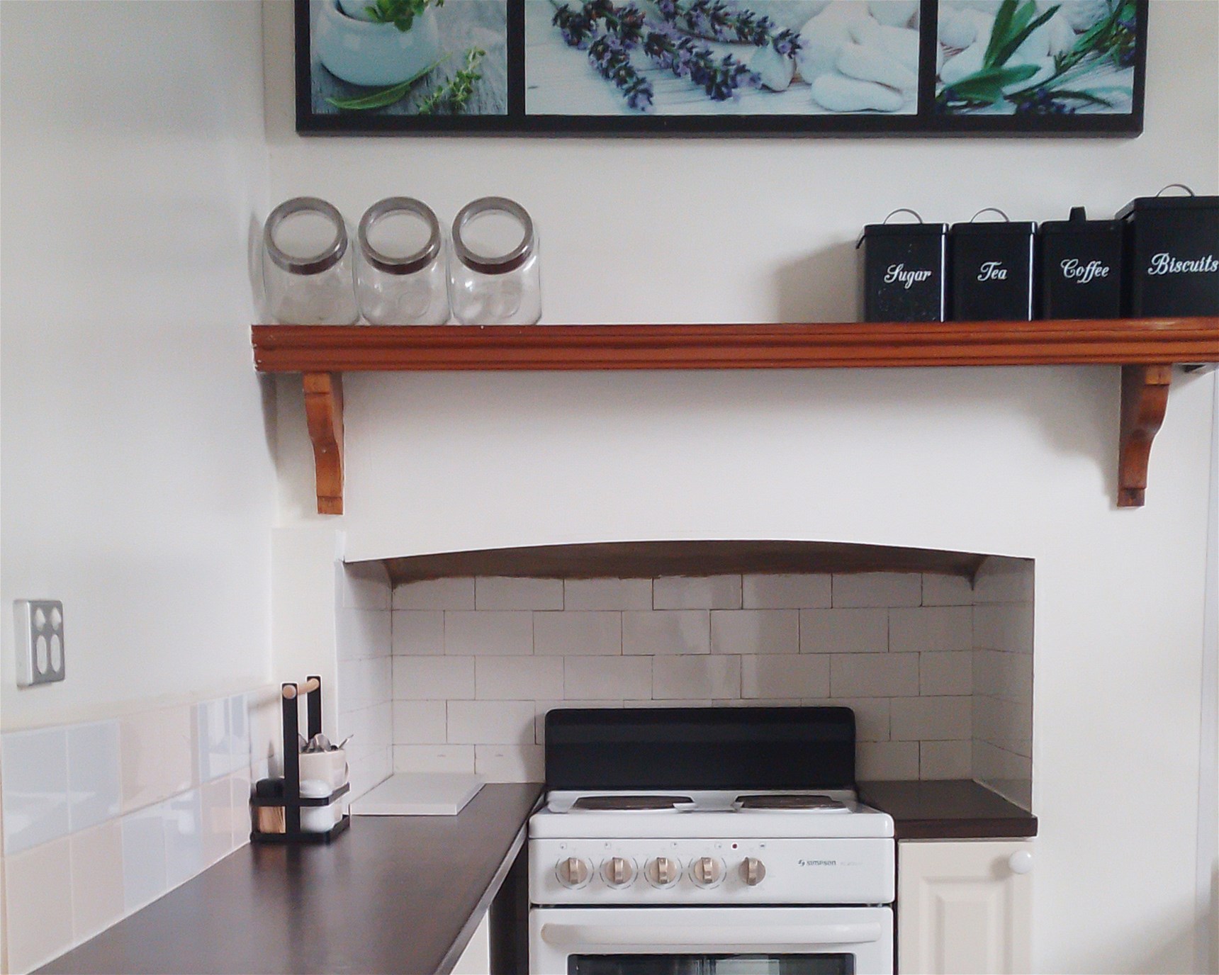 FULLY FURNISHED SELF CONTAINED PRIVATE 9