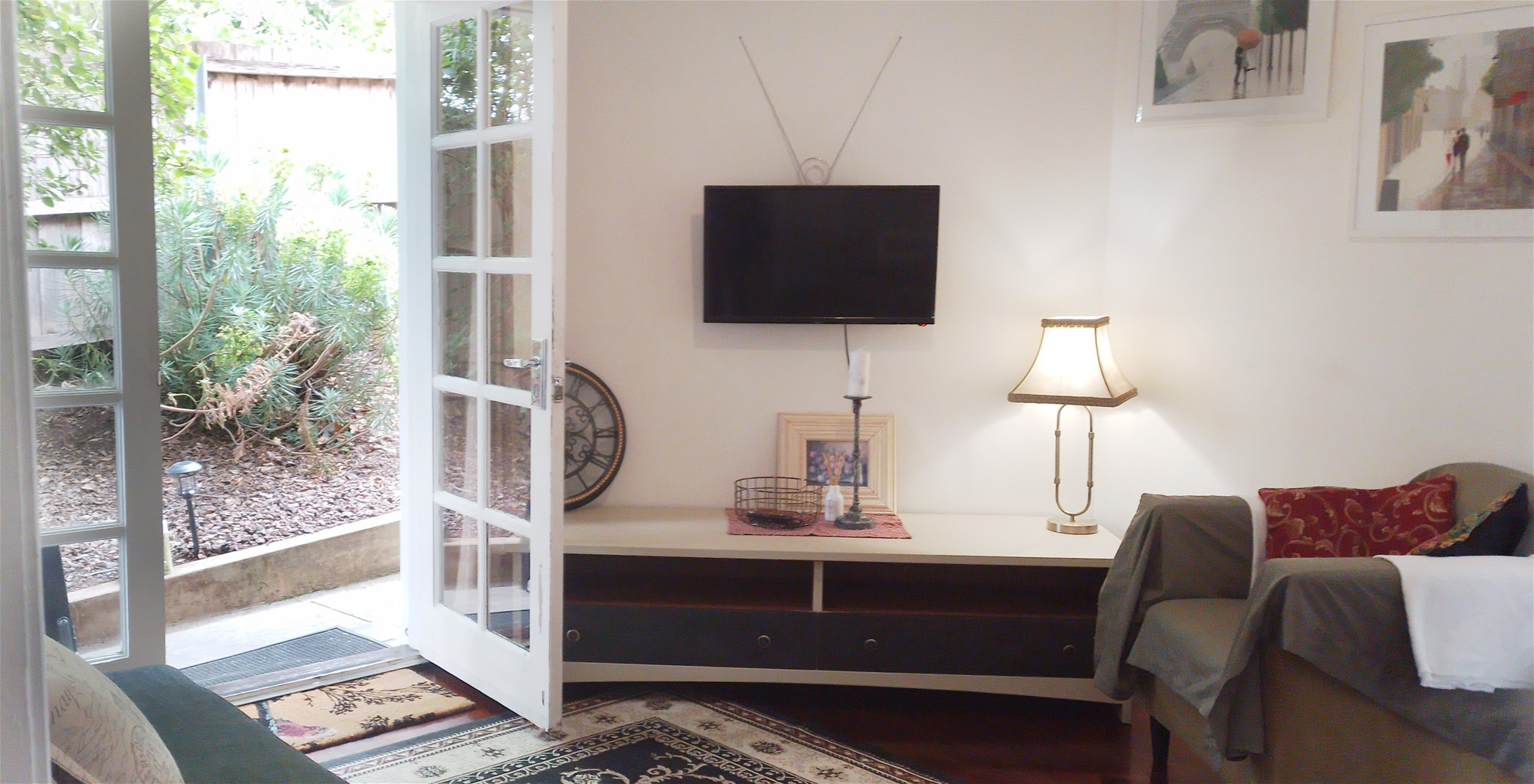 FULLY FURNISHED SELF CONTAINED PRIVATE 12