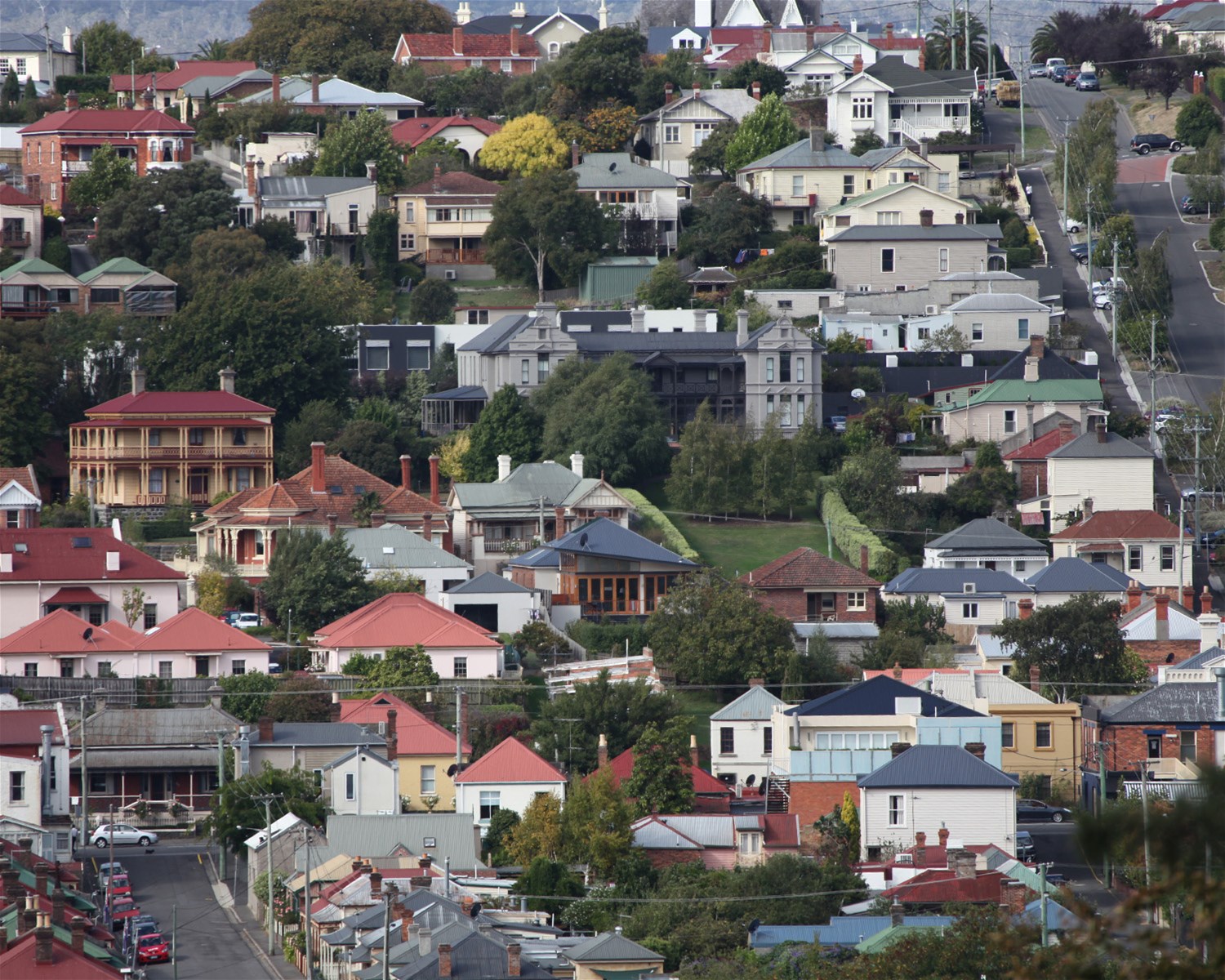 FULLY FURNISHED SELF CONTAINED PRIVATE 17