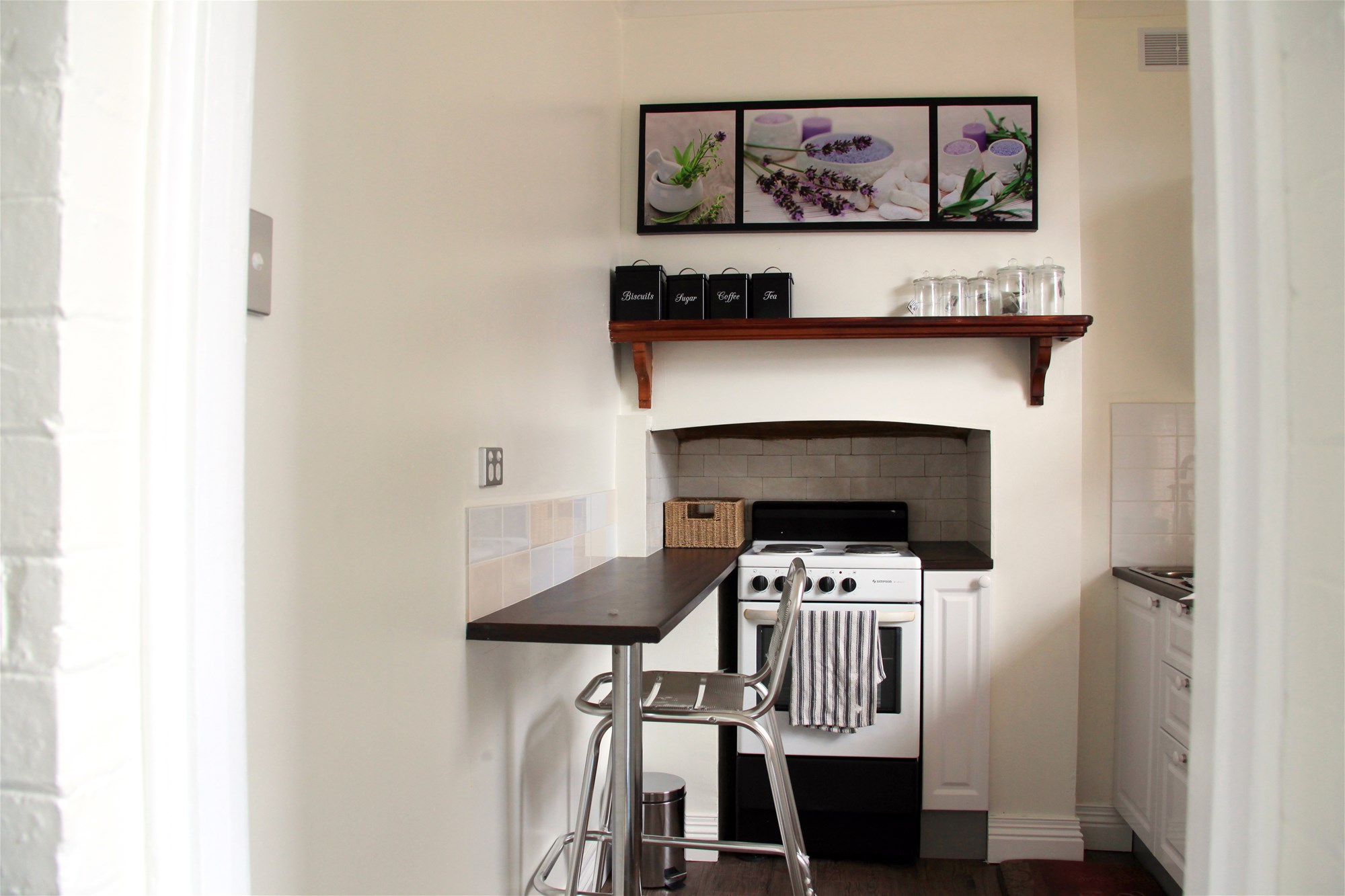 FULLY FURNISHED SELF CONTAINED PRIVATE 19