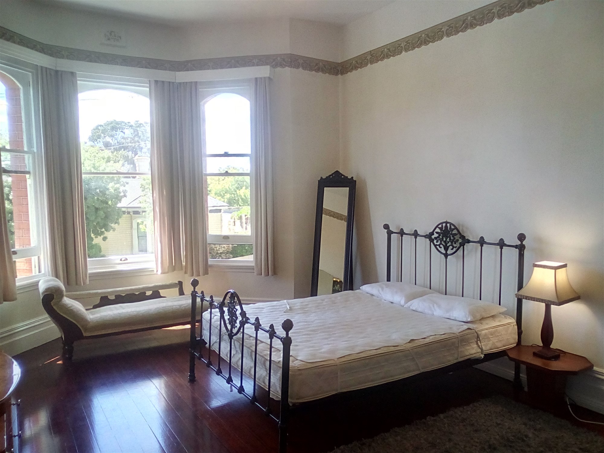 FULLY FURNISHED SELF CONTAINED PRIVATE 22