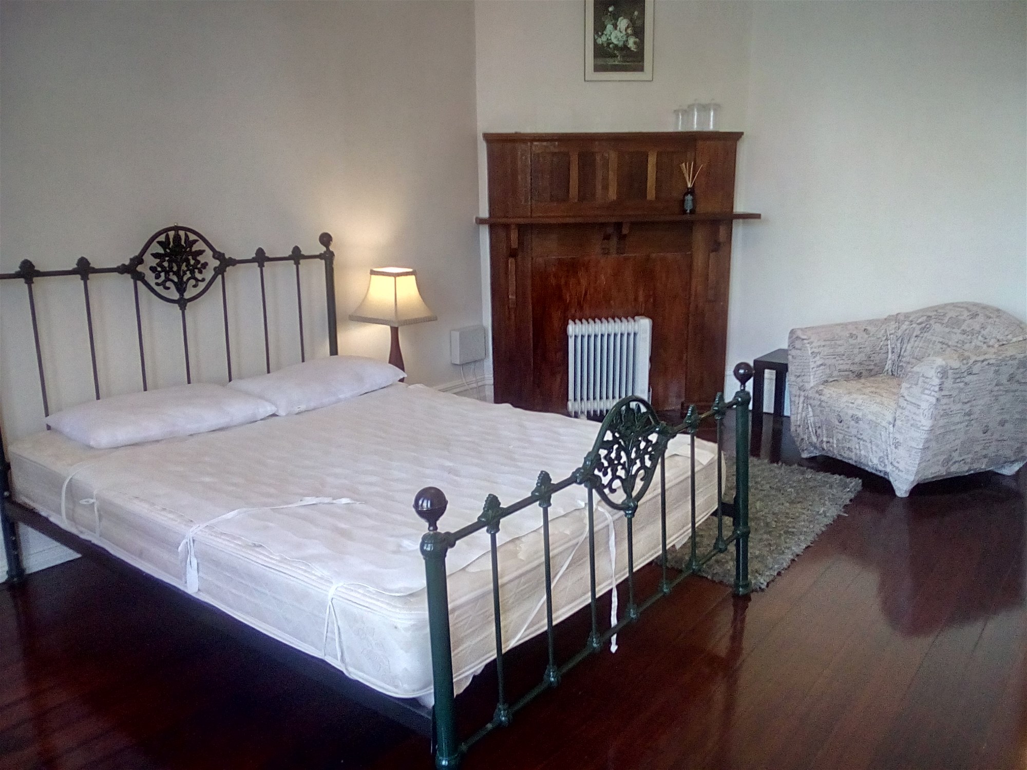 FULLY FURNISHED SELF CONTAINED PRIVATE 24