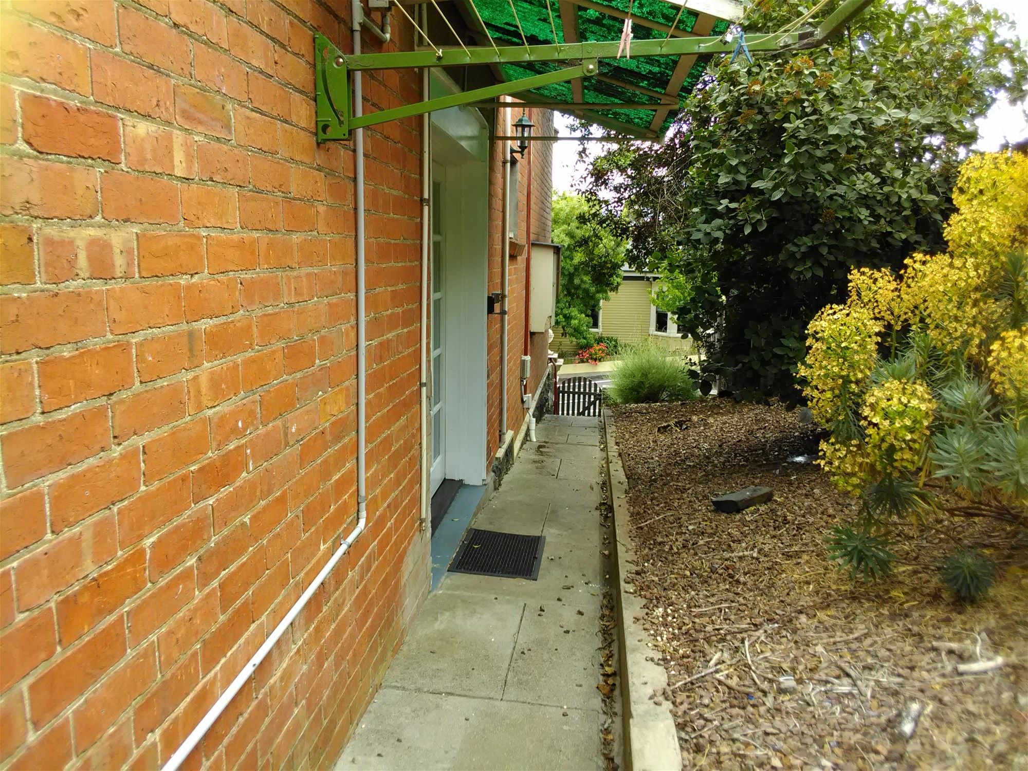 FULLY FURNISHED SELF CONTAINED PRIVATE 30