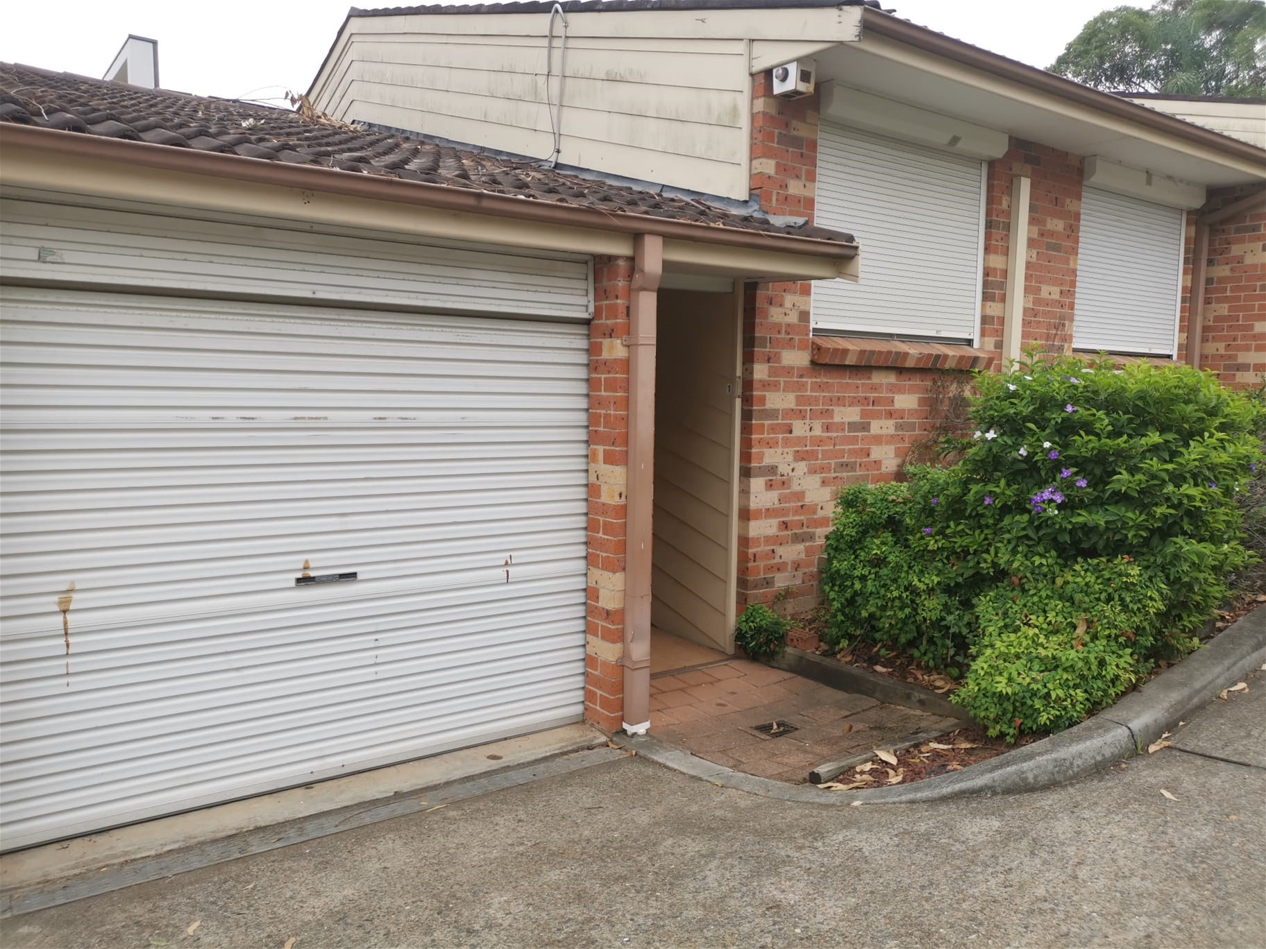 Split-level well looked after villa