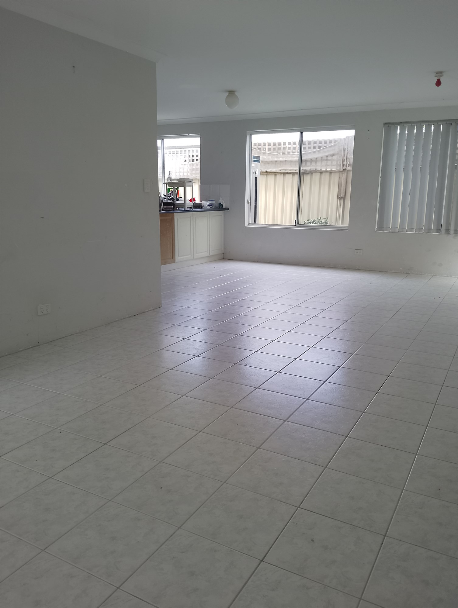 Fremantle near river and George Street Precinct Located 4 Bedroom 2 story modern House $1,100 pw