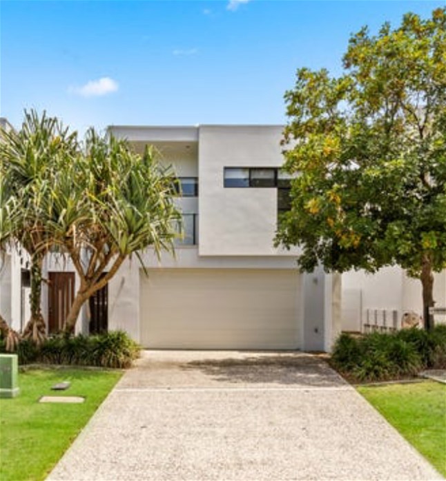 “Hollywell Haven: Stunning 3 Bedroom House for Rent in the Heart of a Picturesque Neighborhood”