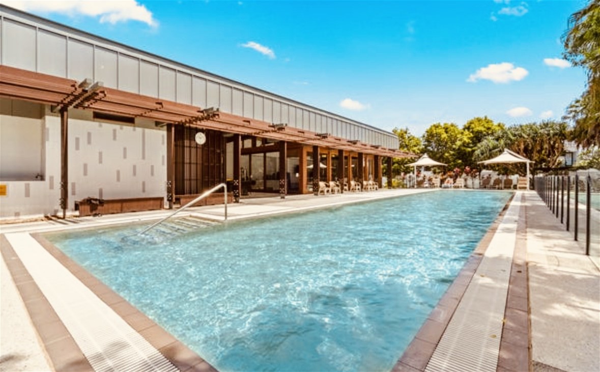 “Hollywell Haven: Stunning 3 Bedroom 5