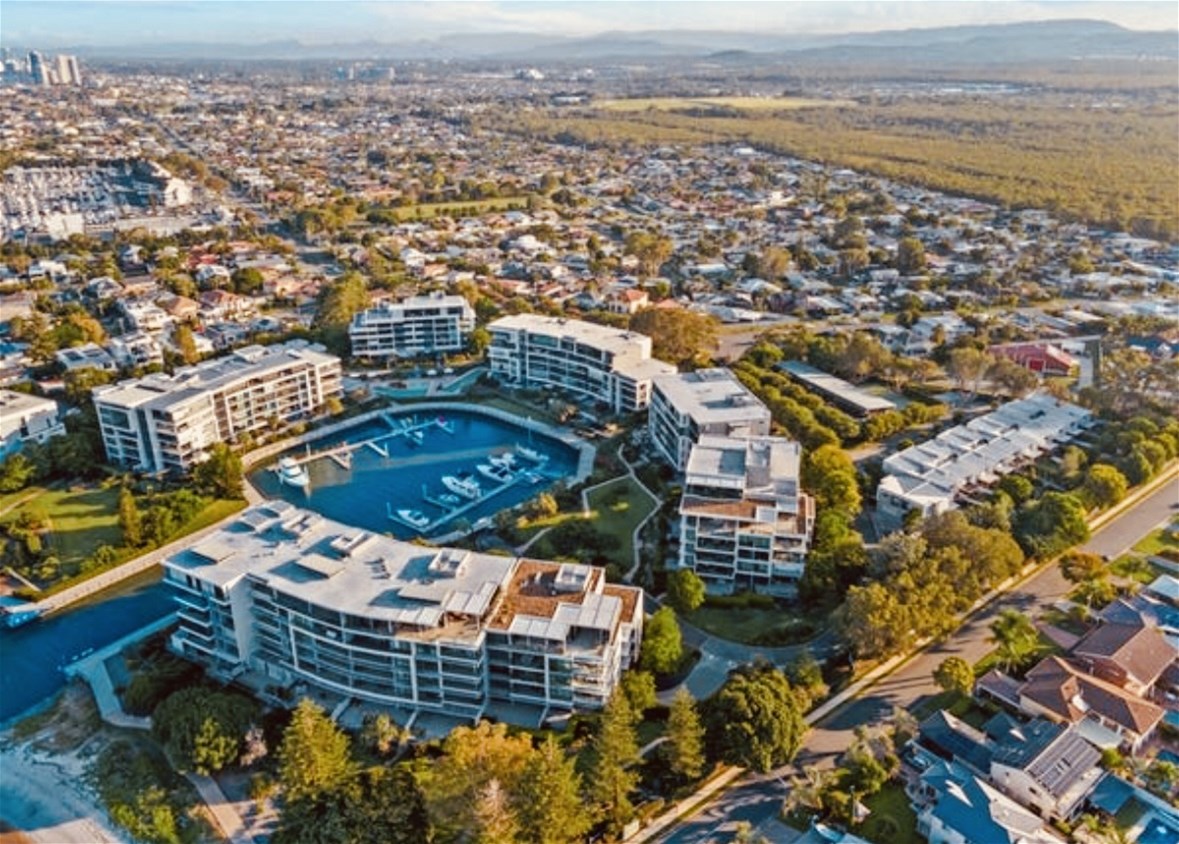 “Hollywell Haven: Stunning 3 Bedroom 8