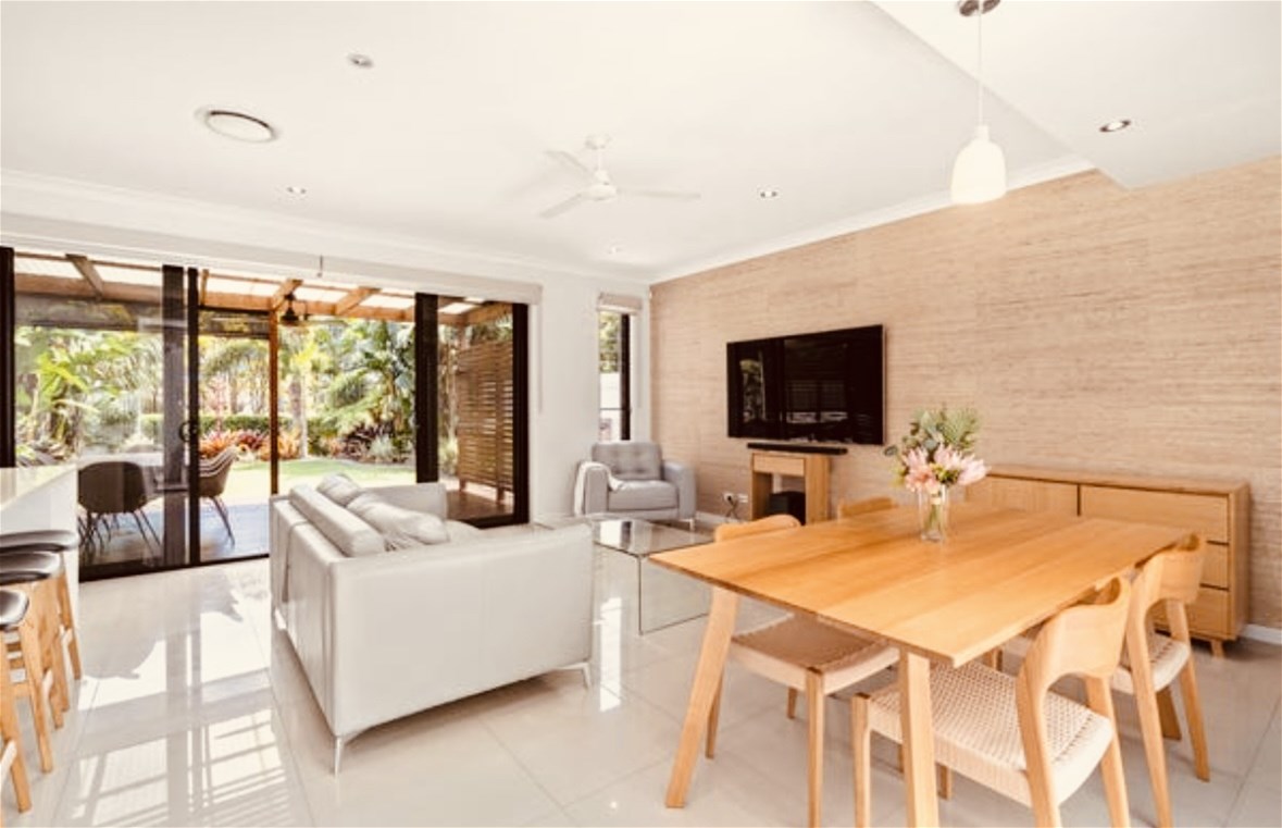 “Hollywell Haven: Stunning 3 Bedroom 10