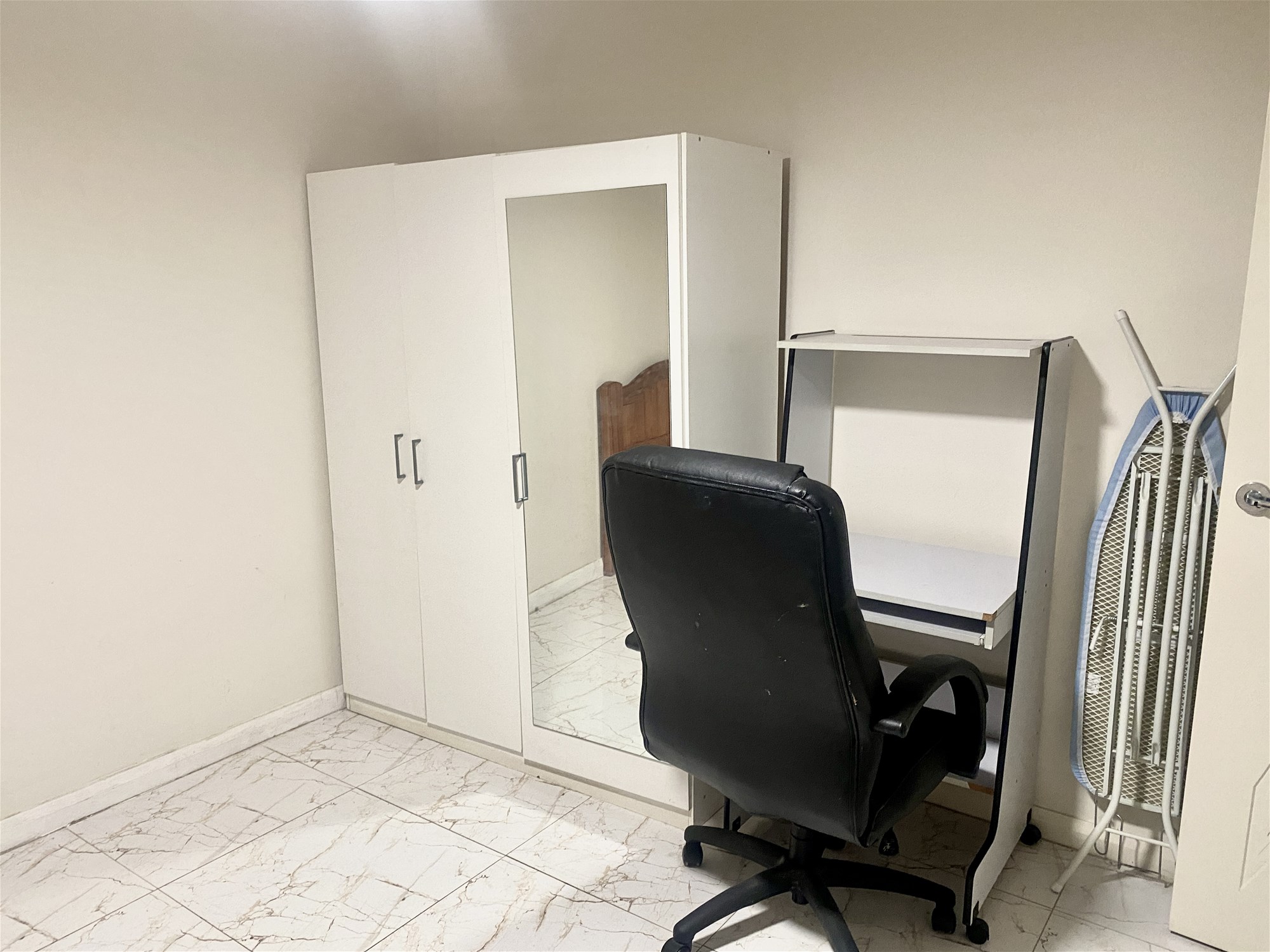 Self Contained Fully Furnished 2BR 11