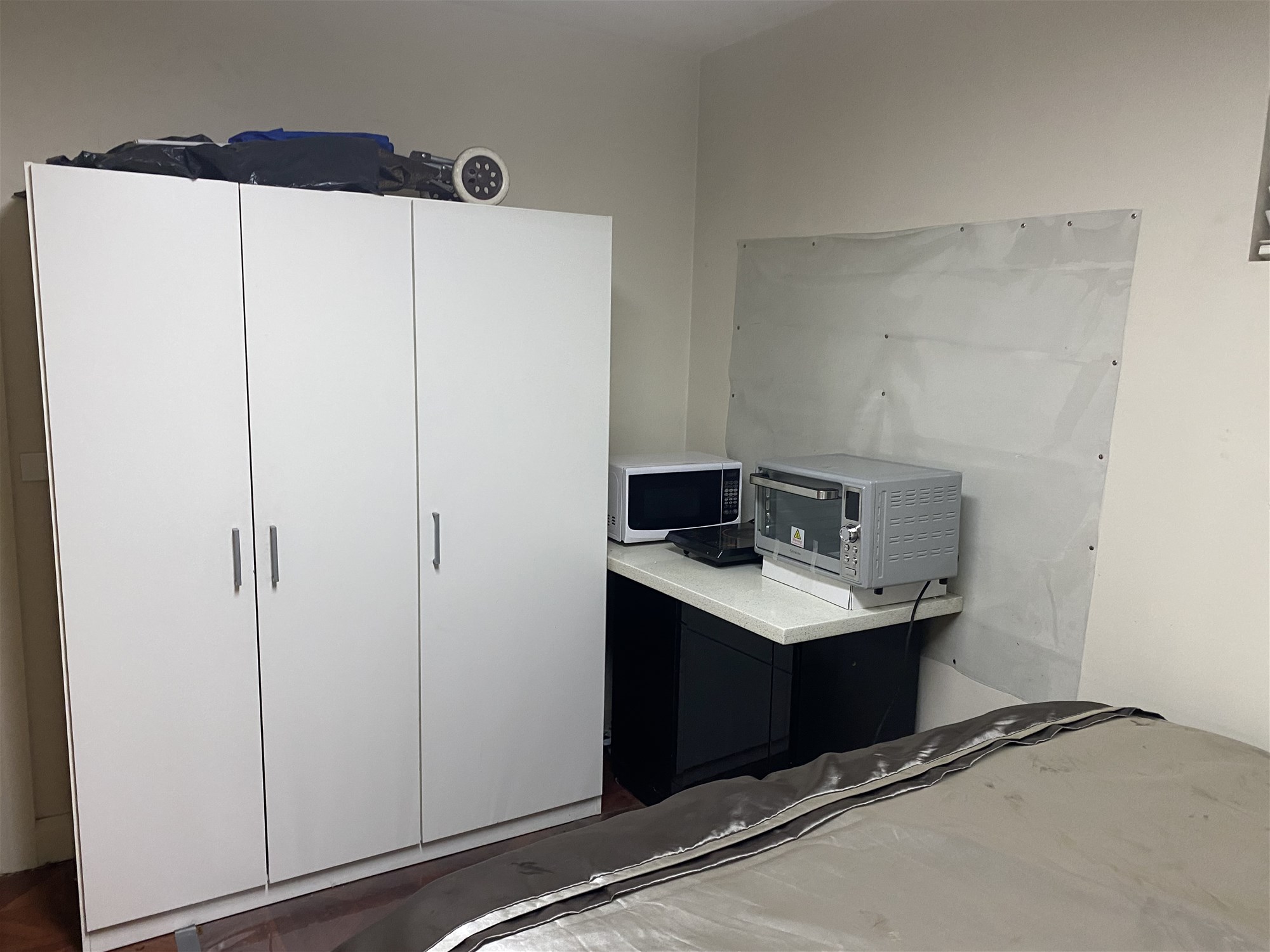 Self Contained Fully Furnished 2BR 14