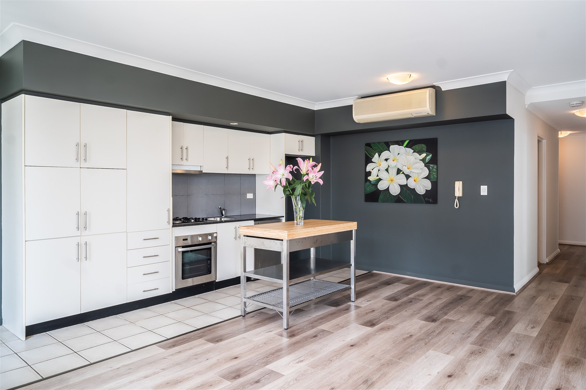 Modern North-Facing 3-Bedroom Apartment with Lifestyle Conveniences