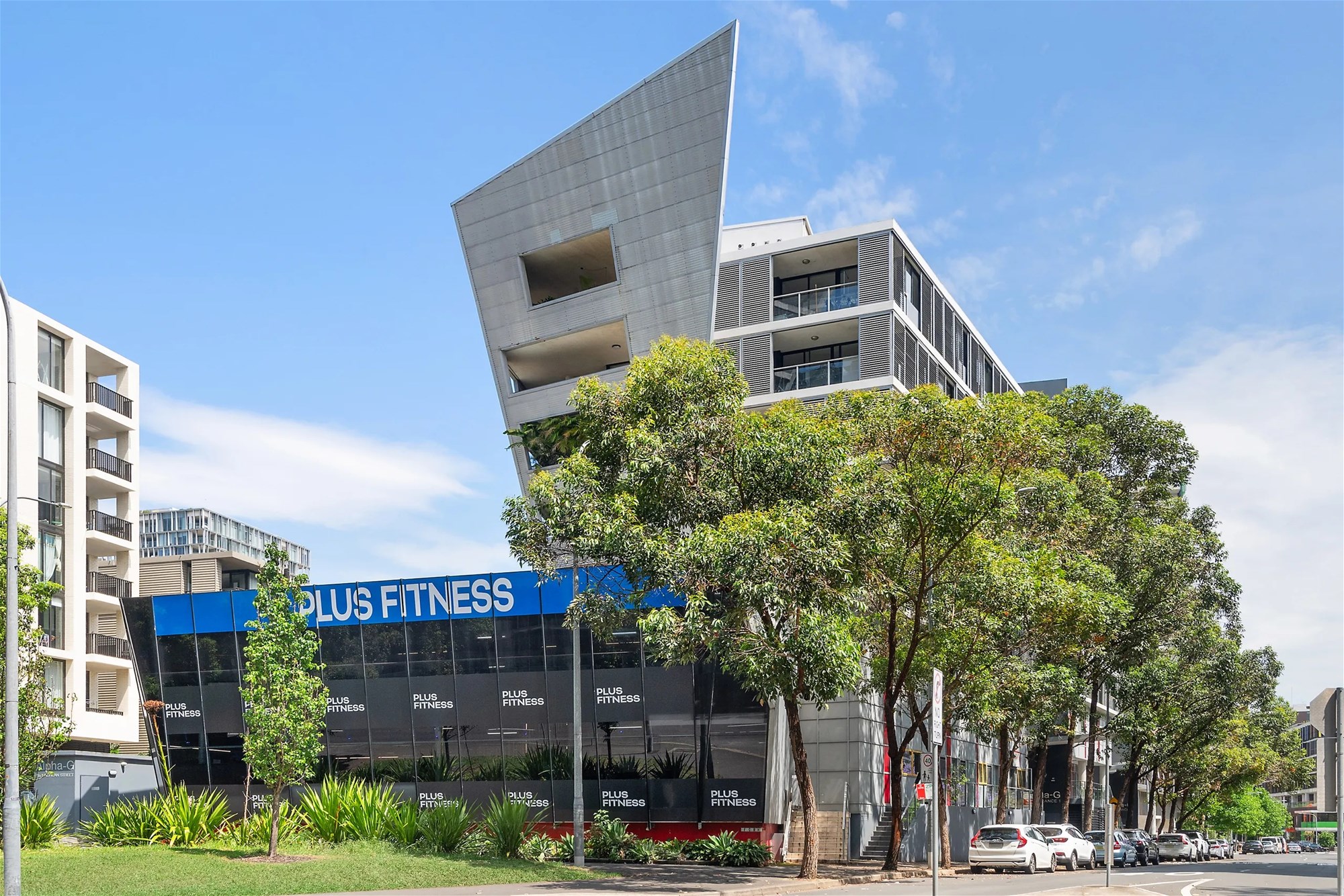 Modern North-Facing 3-Bedroom Apartment with 9
