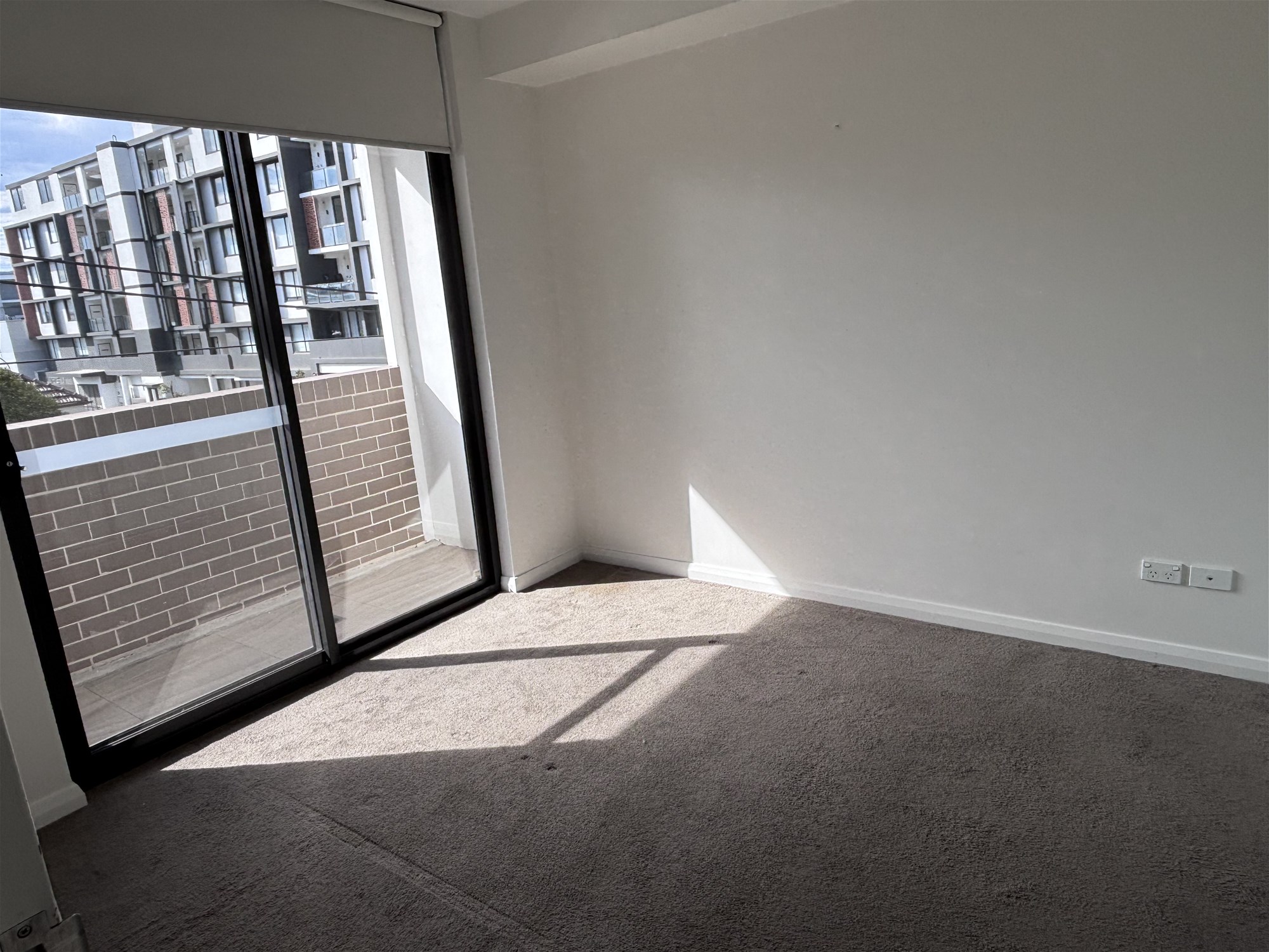 Modern 2-bedroom unit on quiet 2
