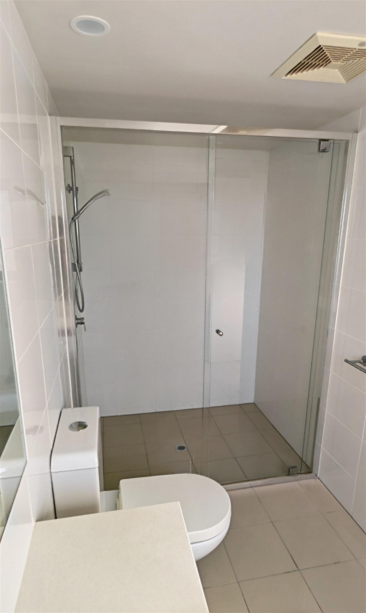 “Prime Location Apartment for Rent 10