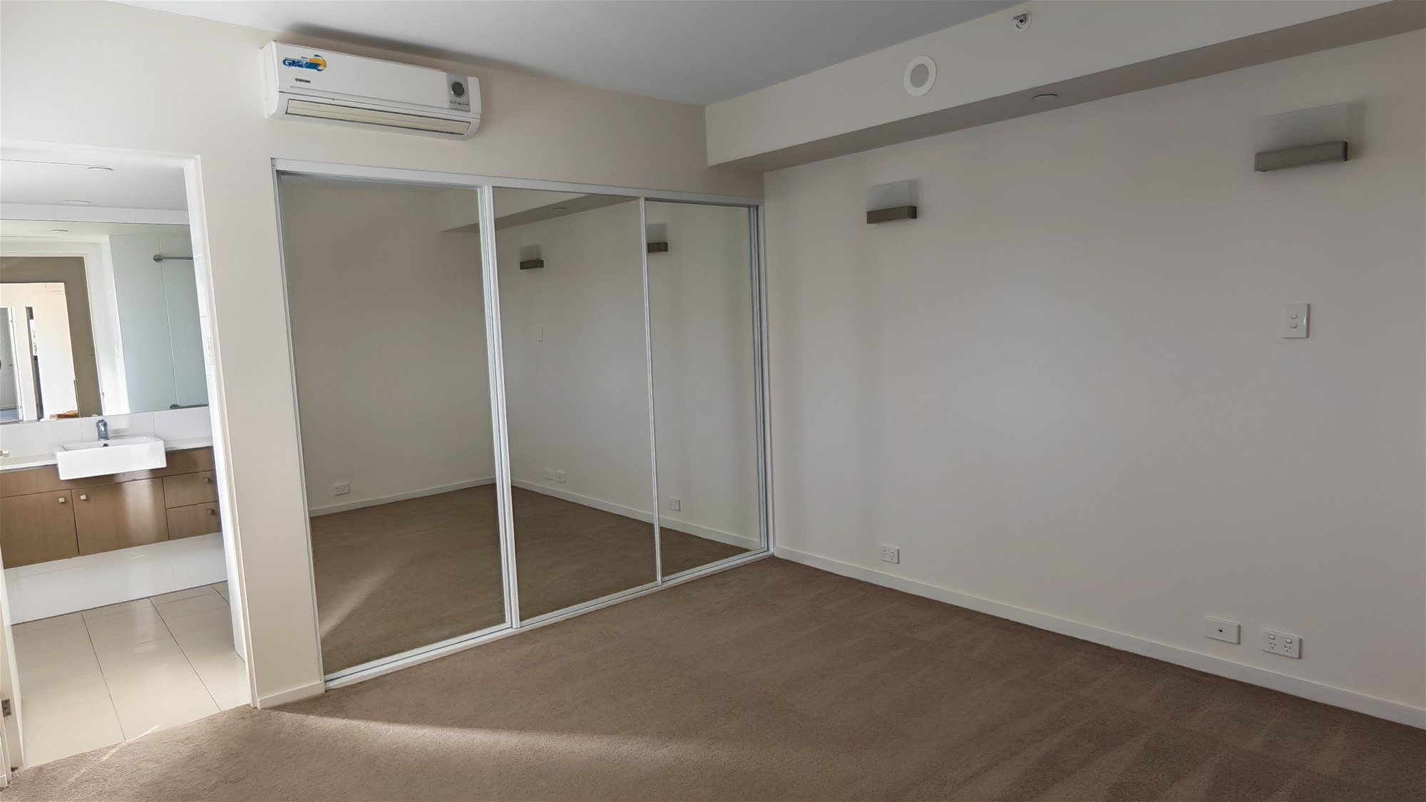 “Prime Location Apartment for Rent 8