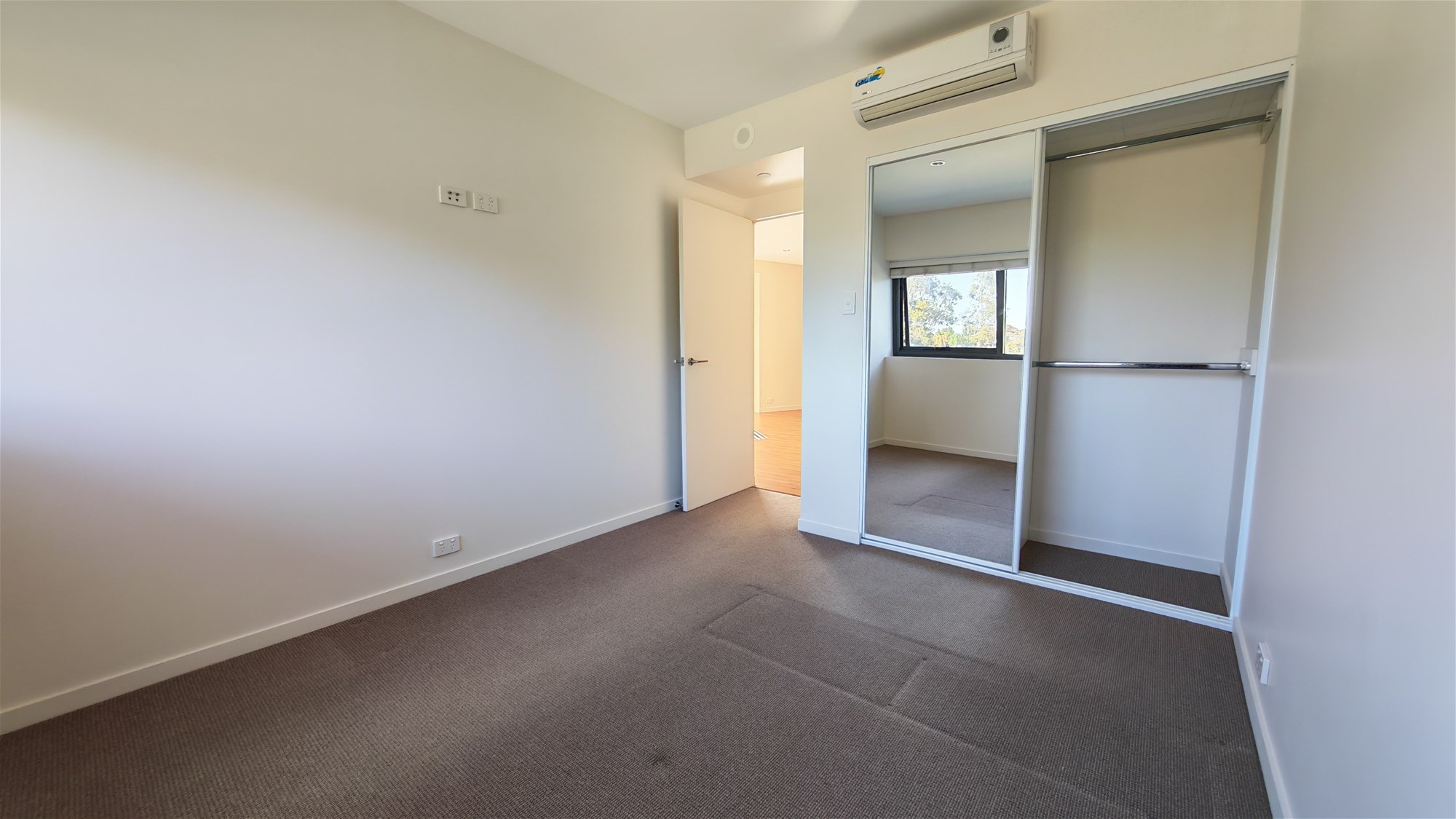 “Prime Location Apartment for Rent 21