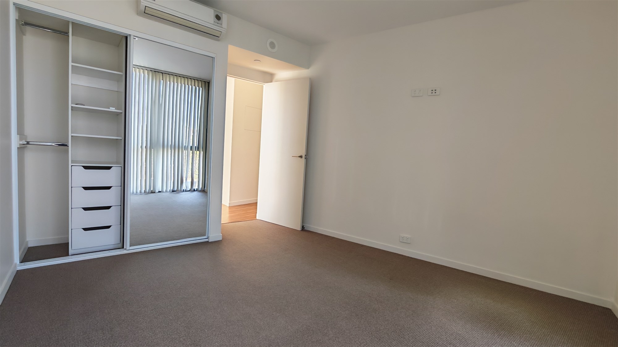 “Prime Location Apartment for Rent 14