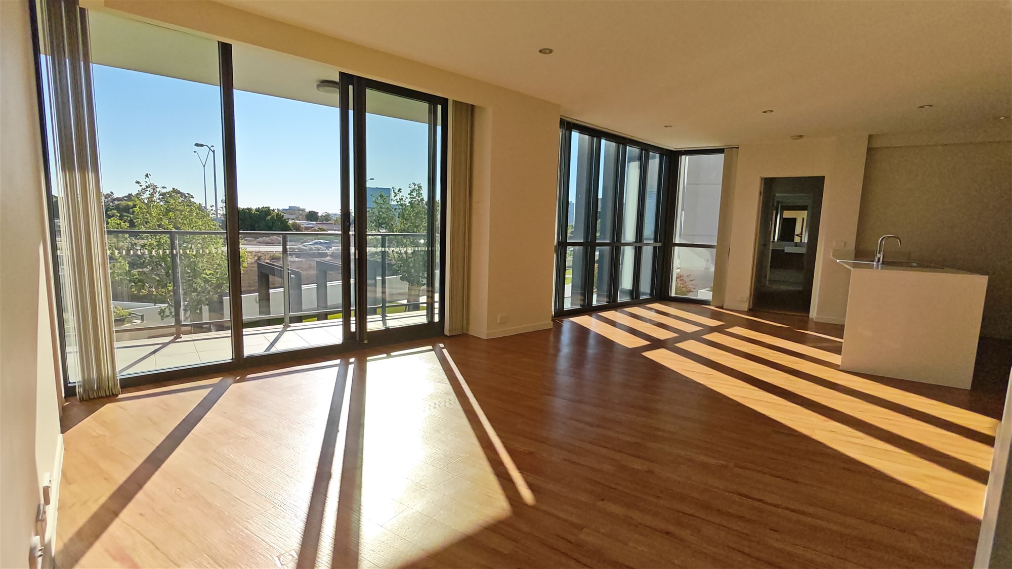 “Prime Location Apartment for Rent in Rivervale”