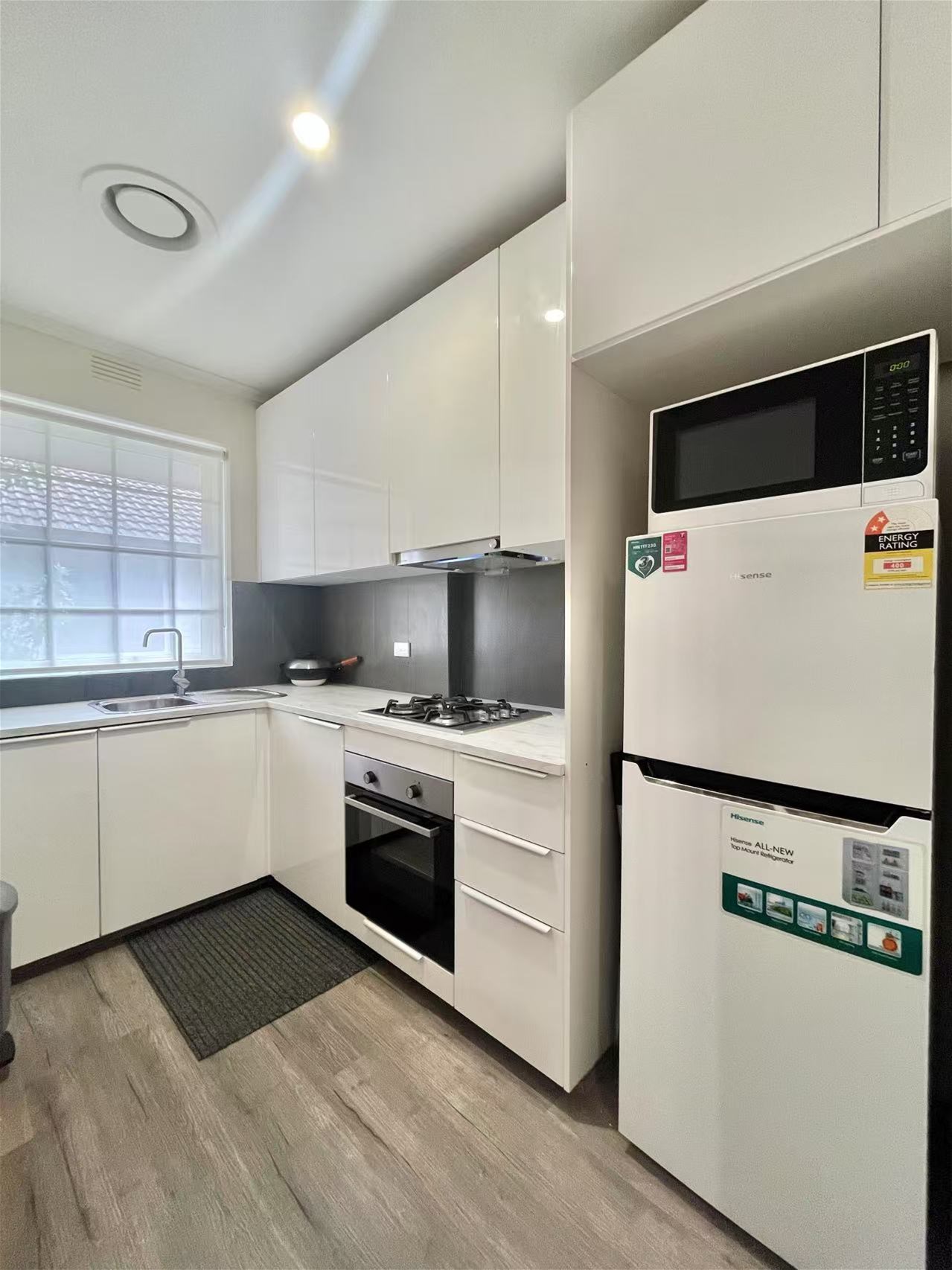 Fully Furnished 2 Bedroom Apartment 3