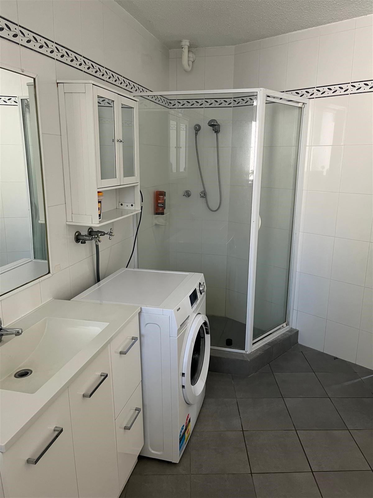 Modern Apartment for Rent in 7